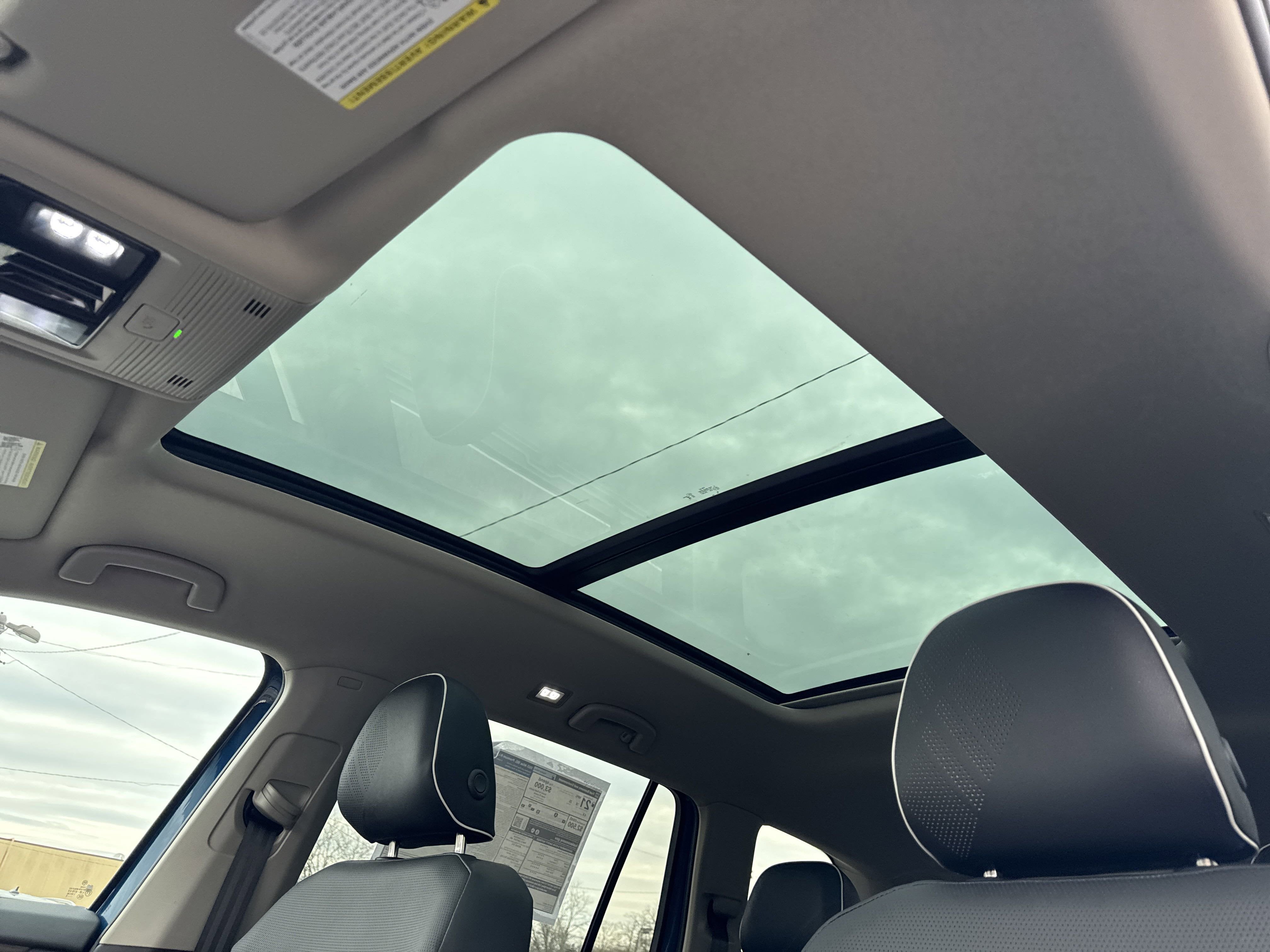 2025 Volkswagen Atlas 2.0T SEL Premium R-Line