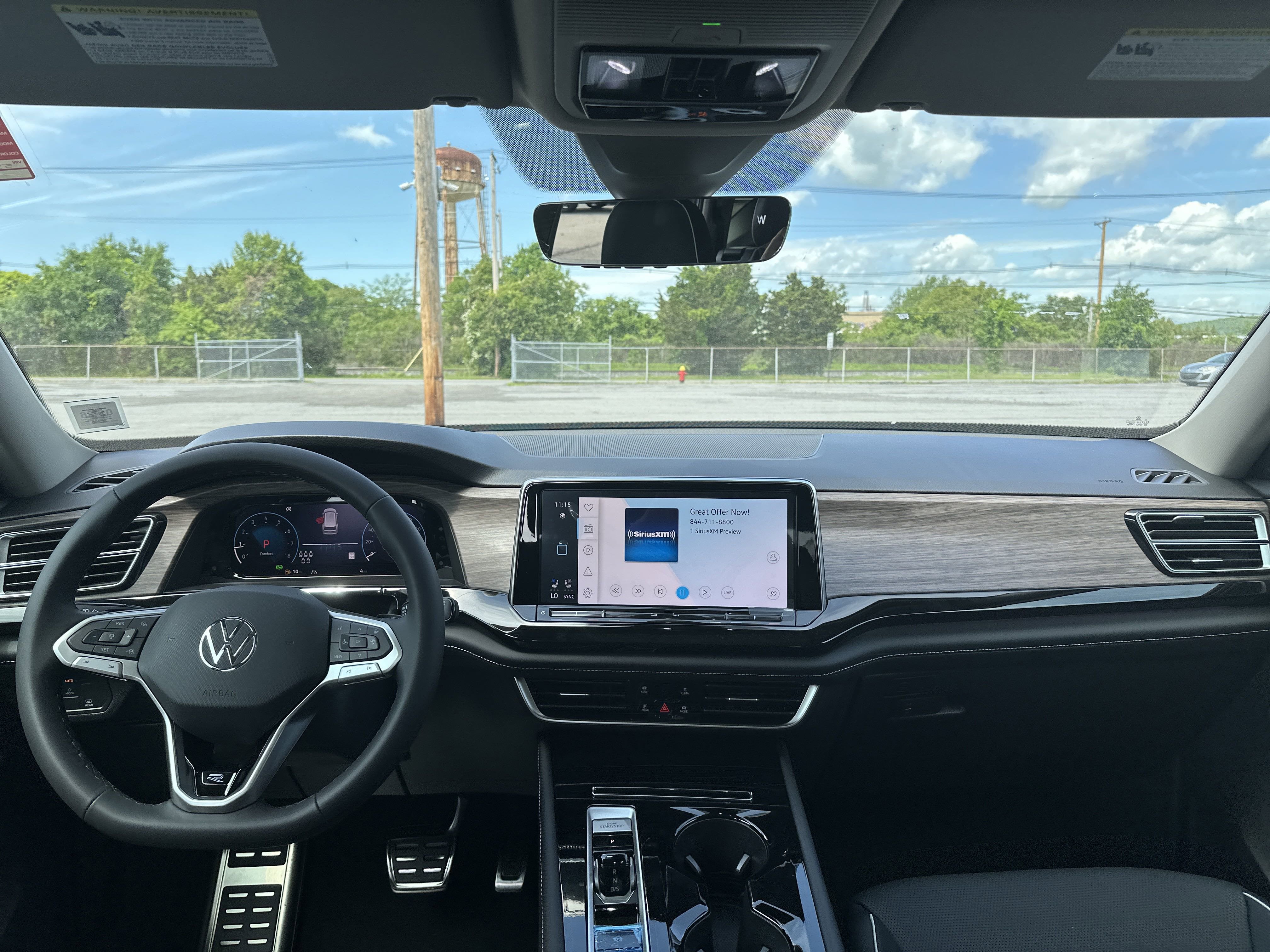 2025 Volkswagen Atlas 2.0T SEL Premium R-Line