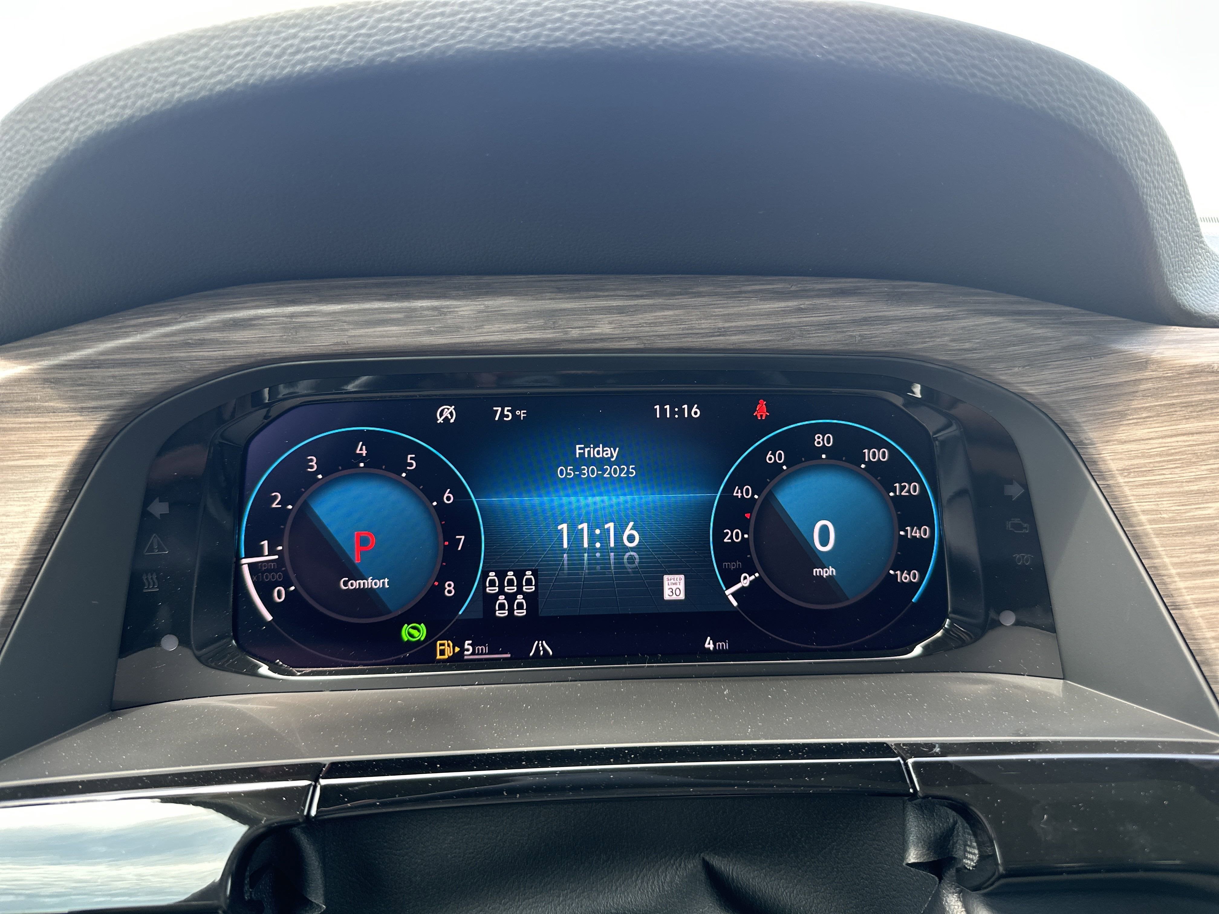 2025 Volkswagen Atlas 2.0T SEL Premium R-Line