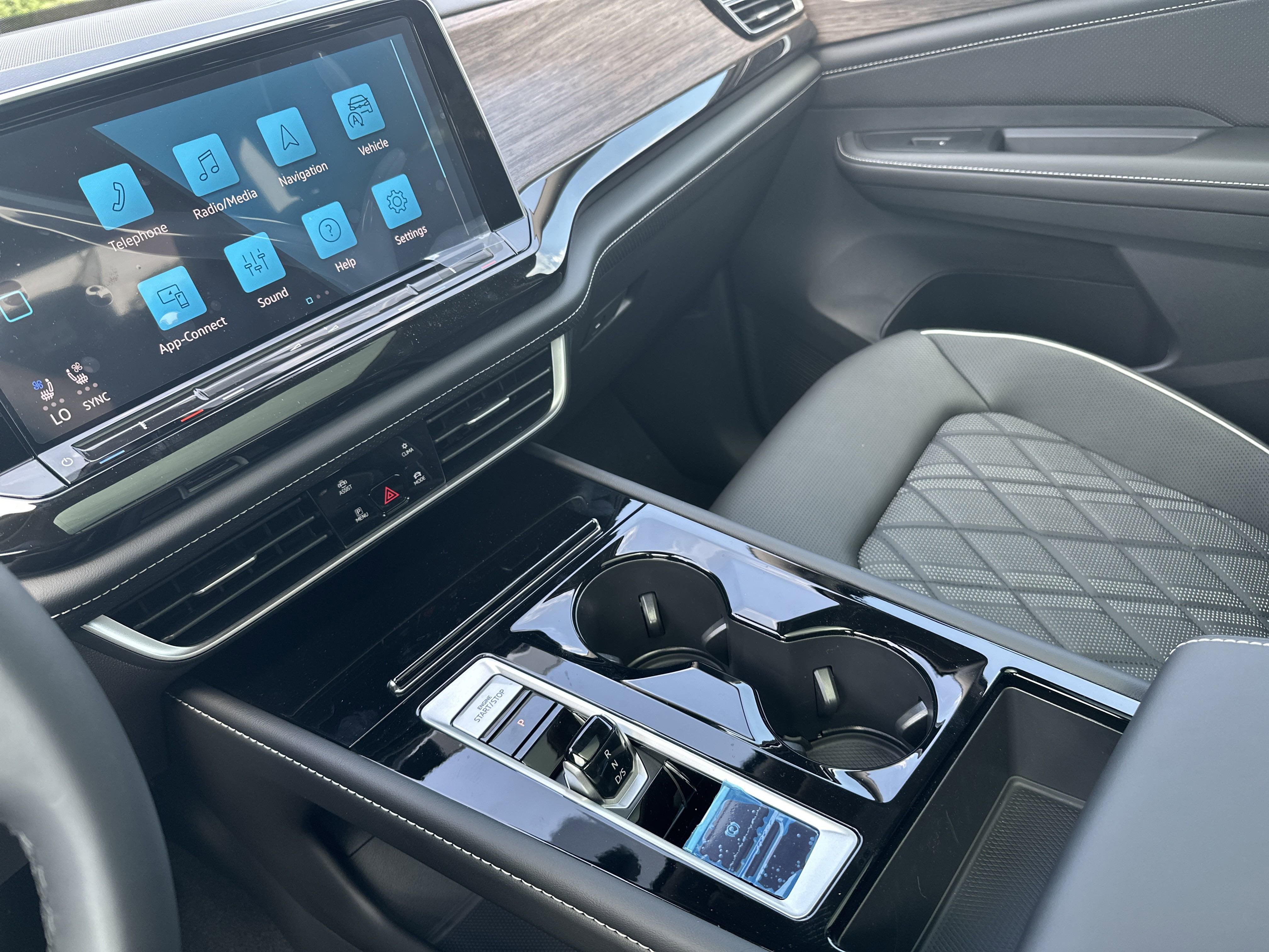 2025 Volkswagen Atlas 2.0T SEL Premium R-Line