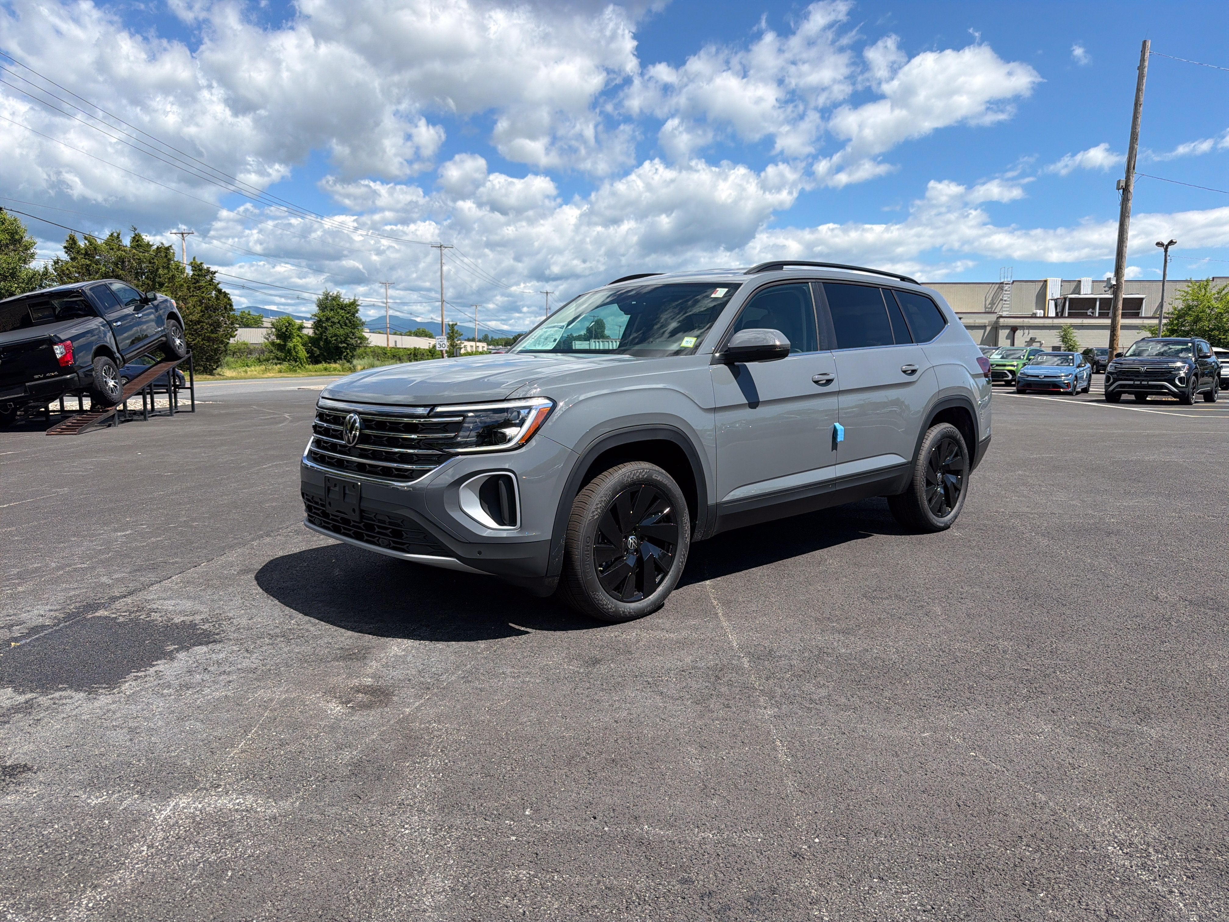 2026 Volkswagen Atlas SE W/ Tech AWD
