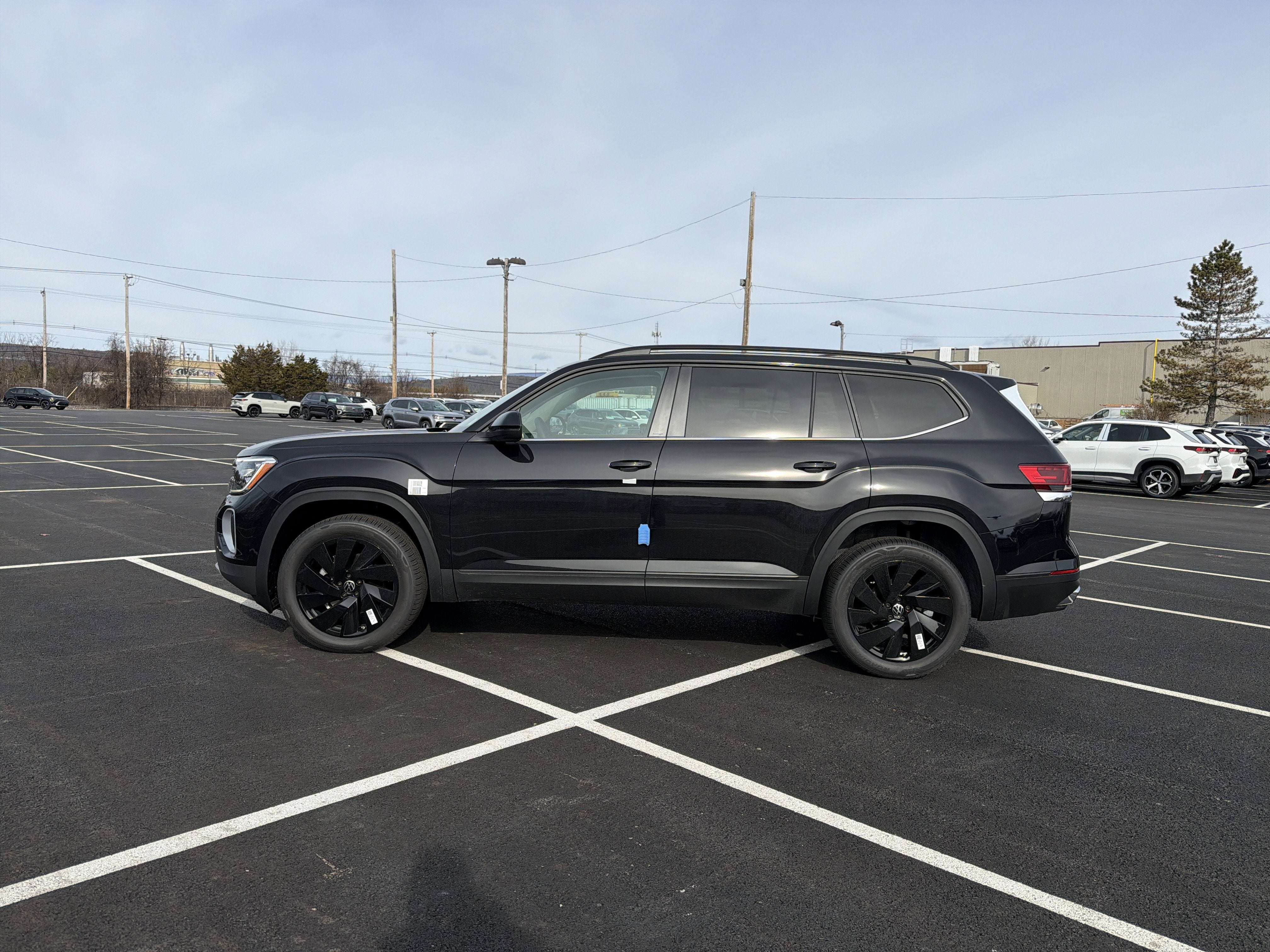 2026 Volkswagen Atlas 2.0T SE W/TECHNOLOGY