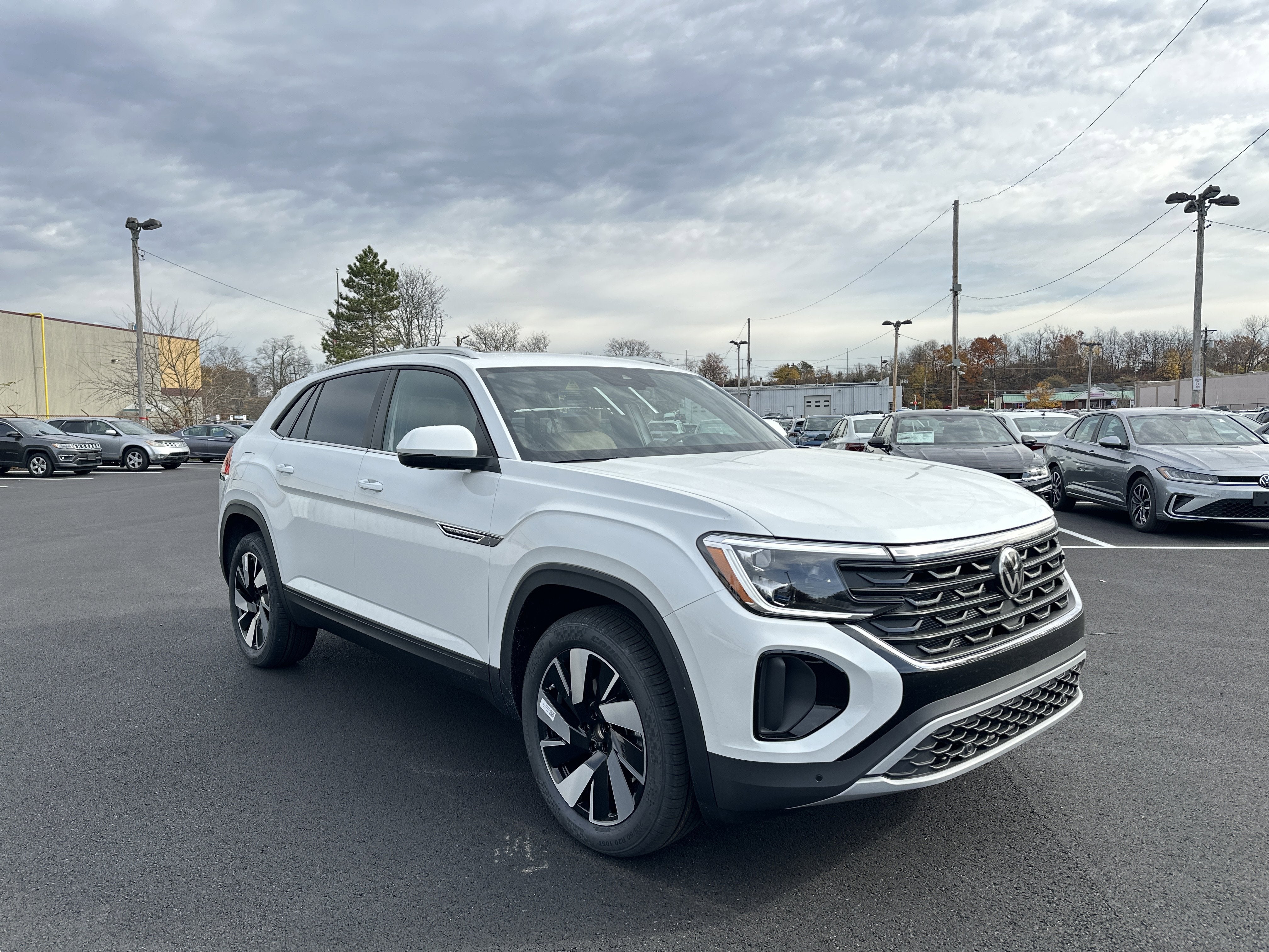 2026 Volkswagen Atlas Cross Sport 2.0T SE W/TECHNOLOGY