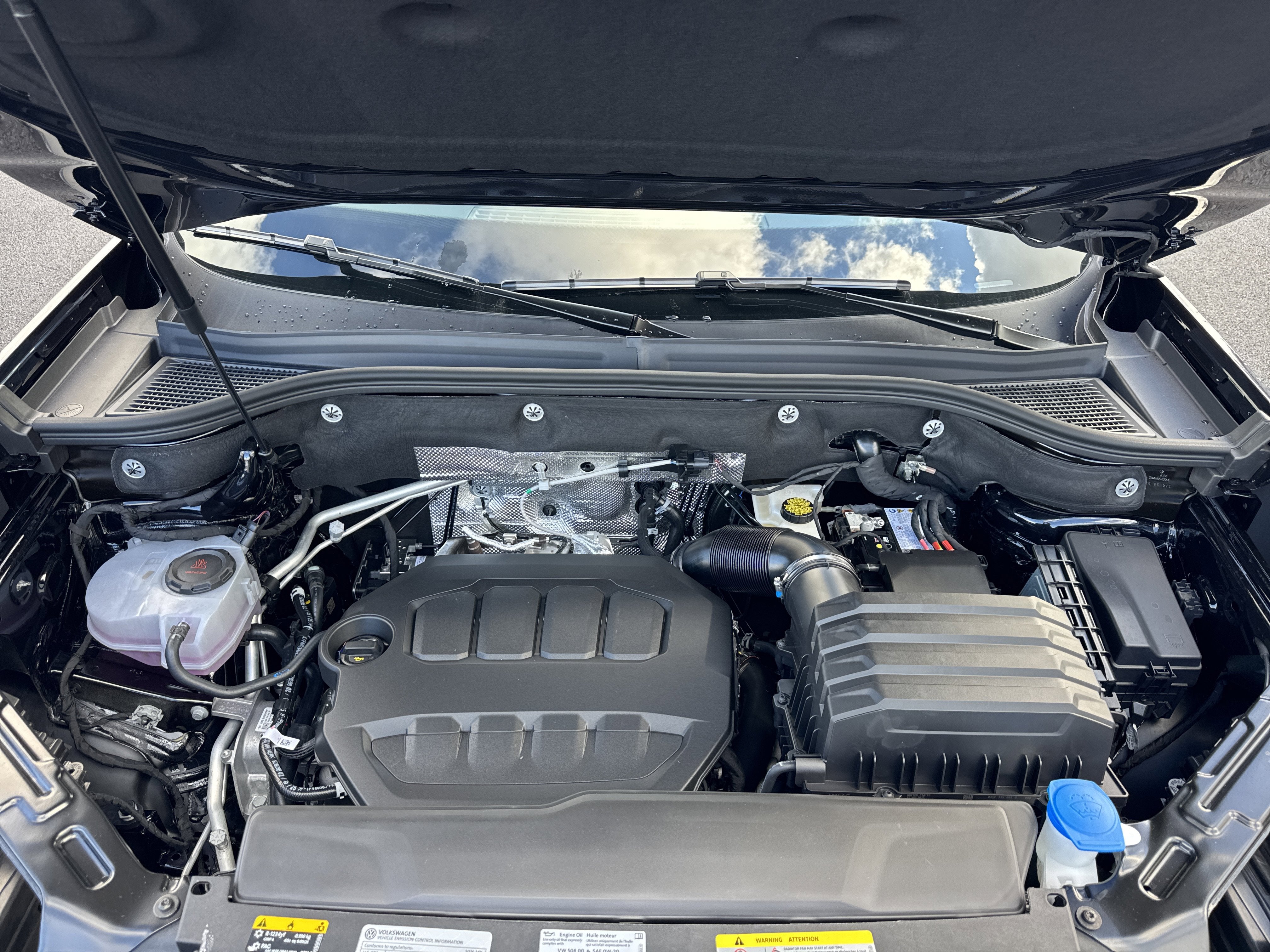 2026 Volkswagen Atlas Cross Sport 2.0T SE W/TECHNOLOGY