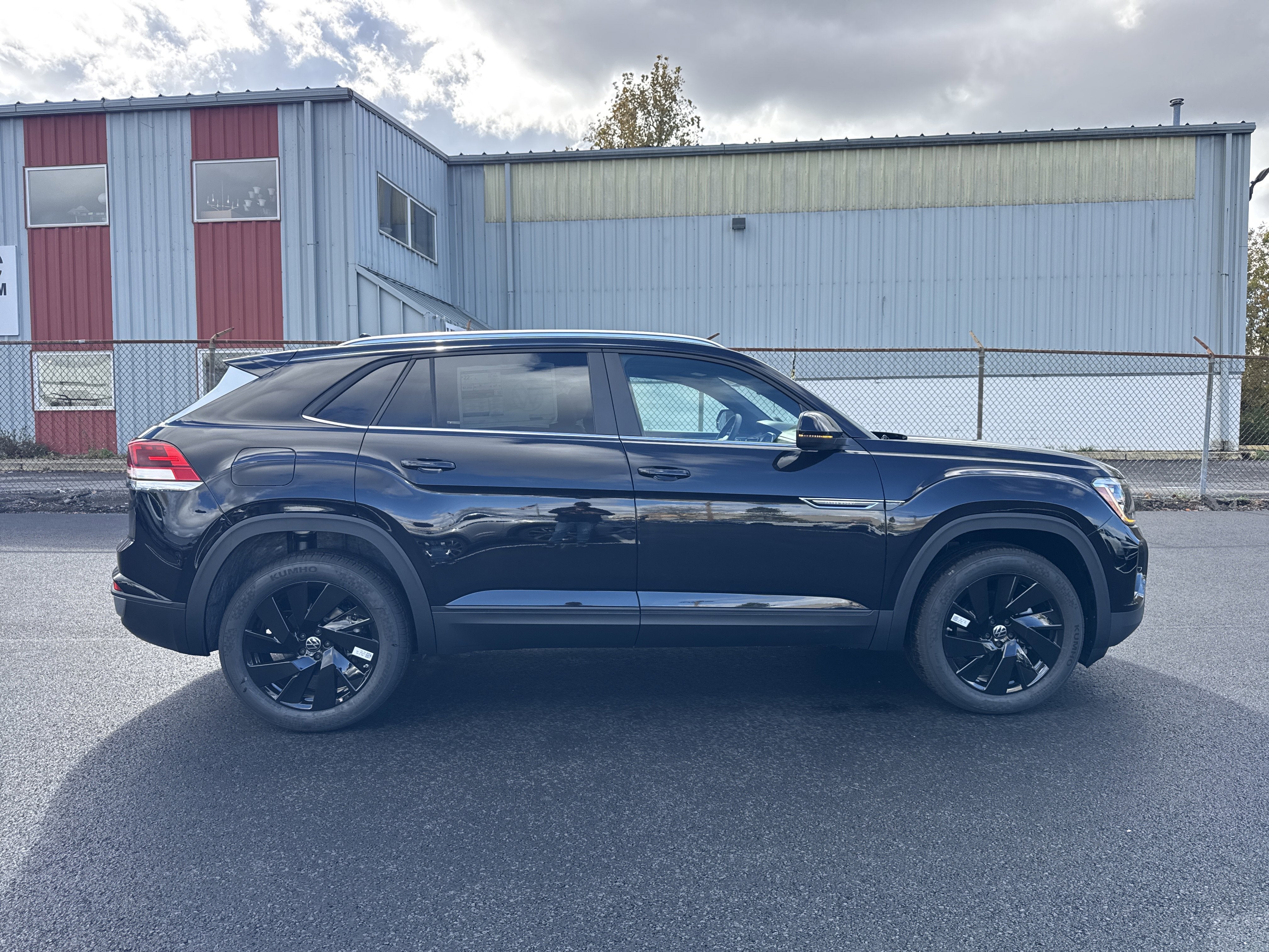 2026 Volkswagen Atlas Cross Sport 2.0T SE W/TECHNOLOGY