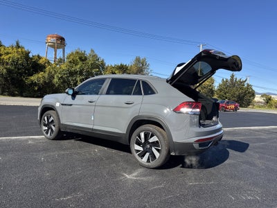 2026 Volkswagen Atlas Cross Sport 2.0T SE w/Technology