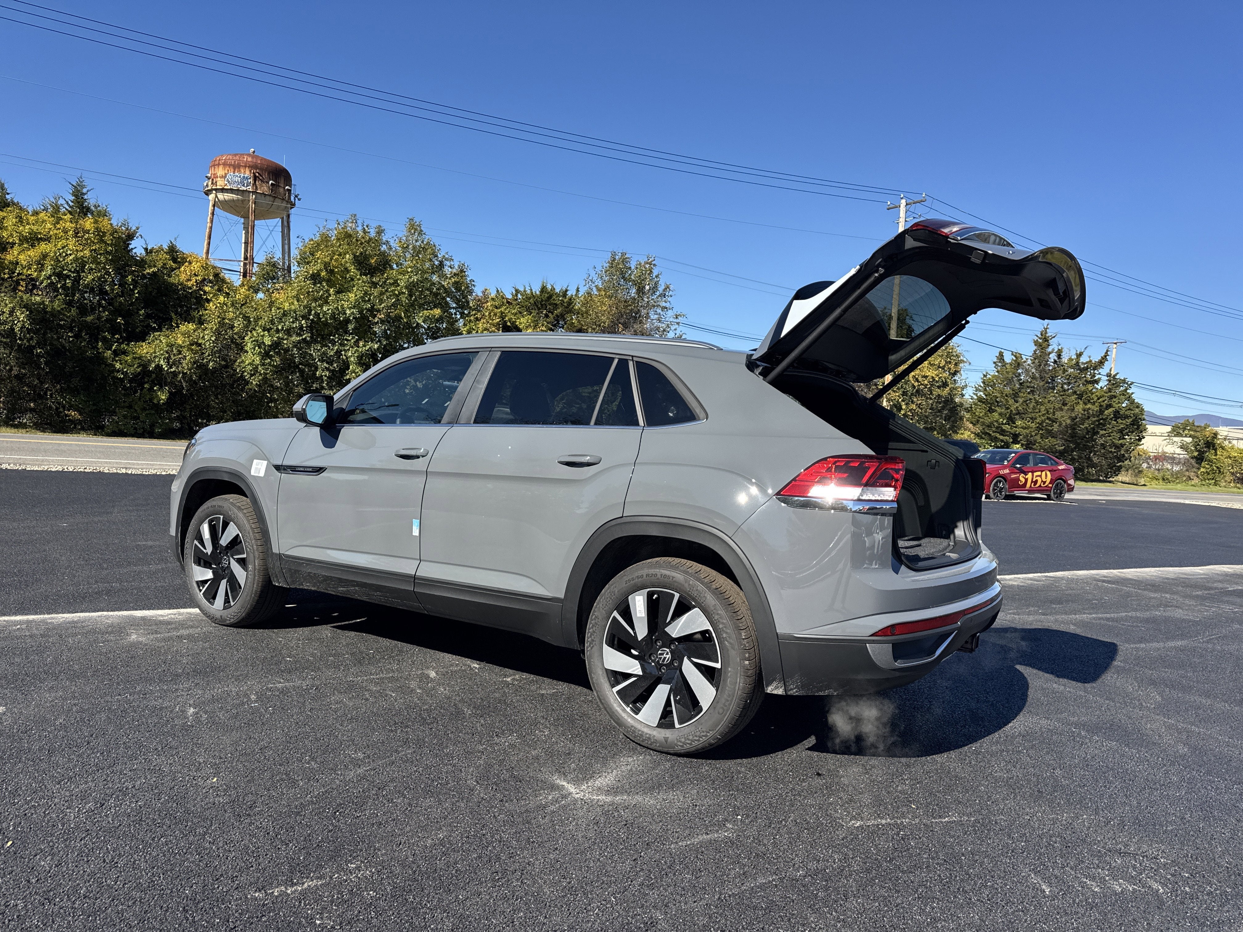 2026 Volkswagen Atlas Cross Sport 2.0T SE w/Technology