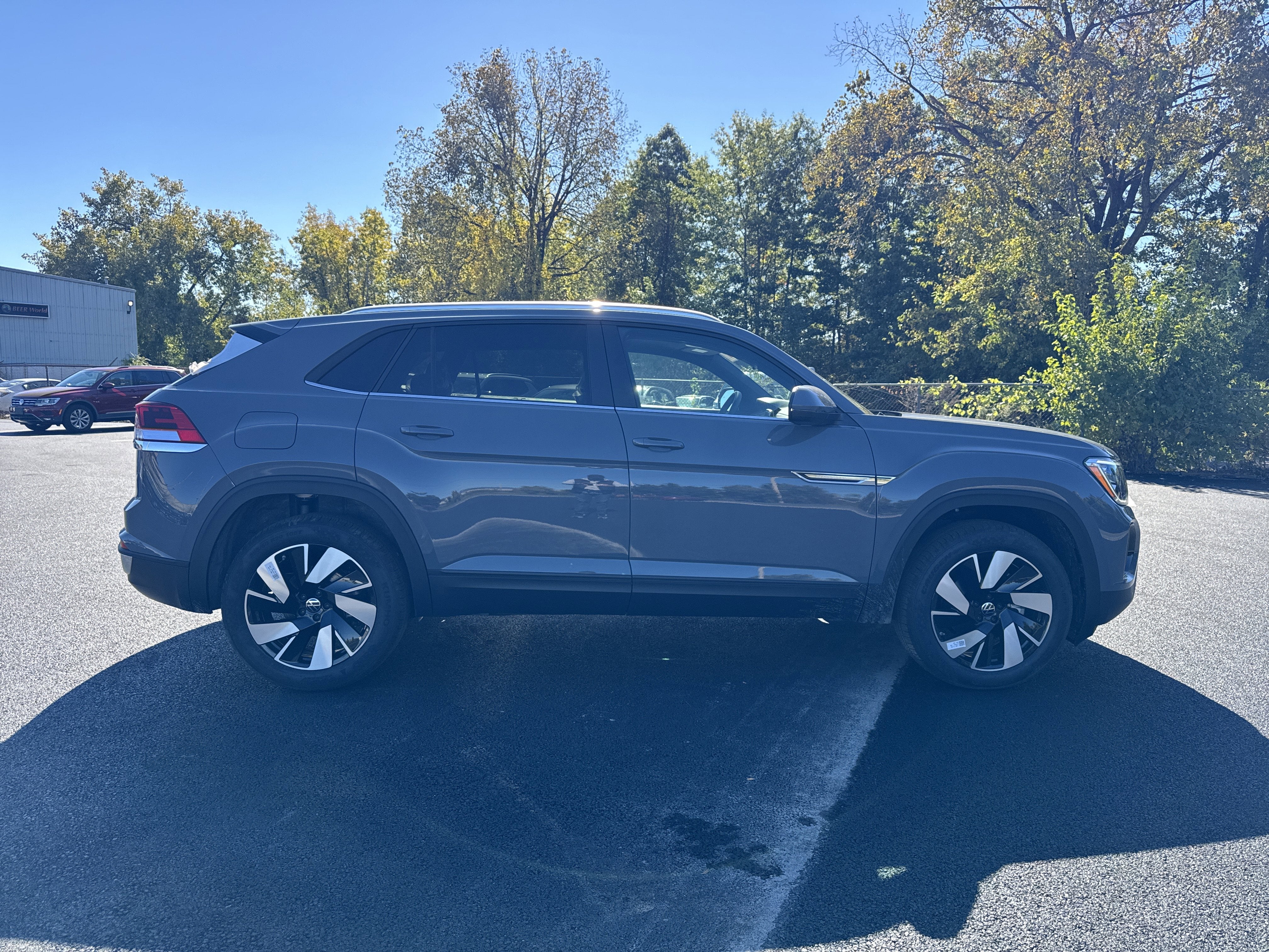 2026 Volkswagen Atlas Cross Sport 2.0T SE w/Technology