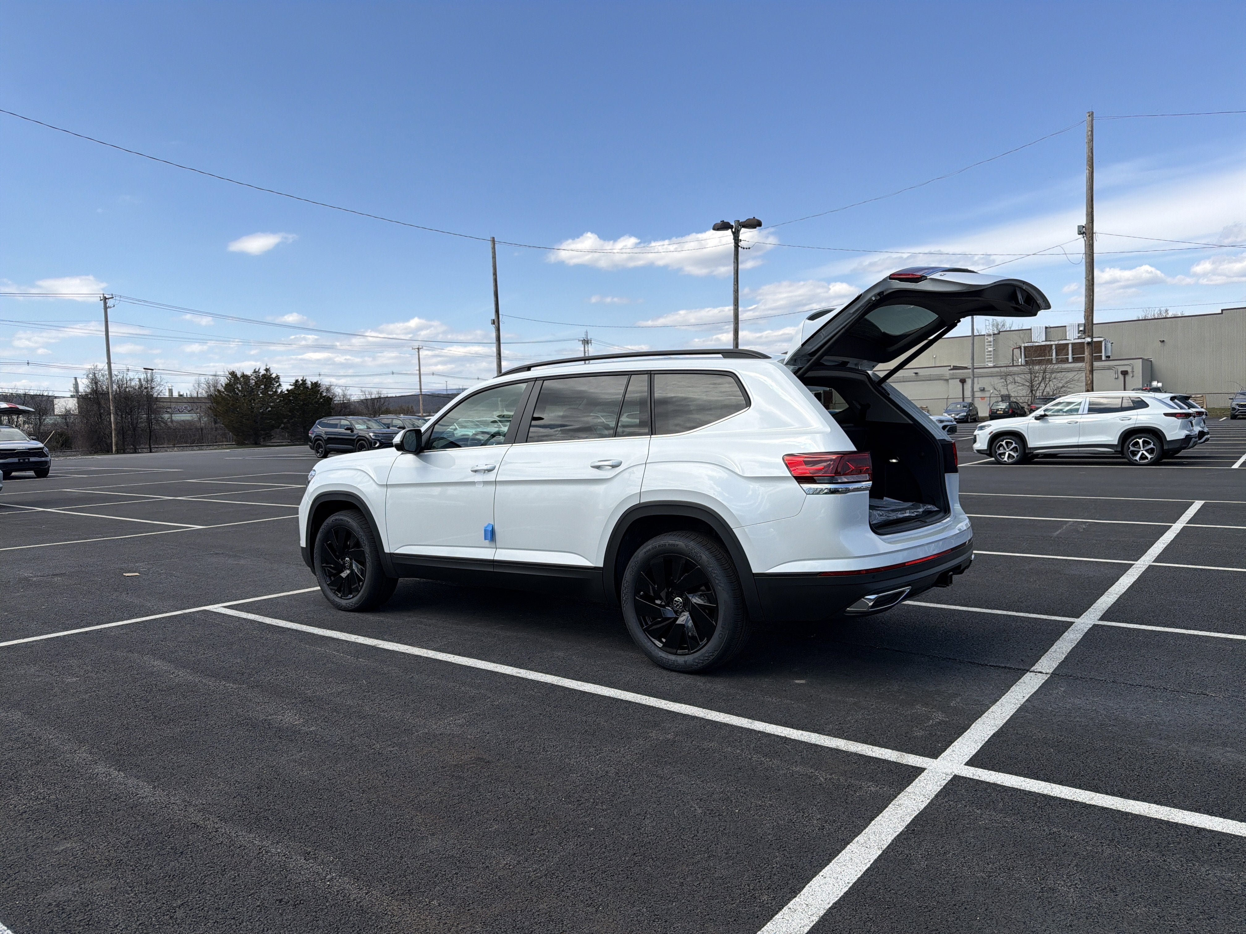 2026 Volkswagen Atlas 2.0T SE W/TECHNOLOGY