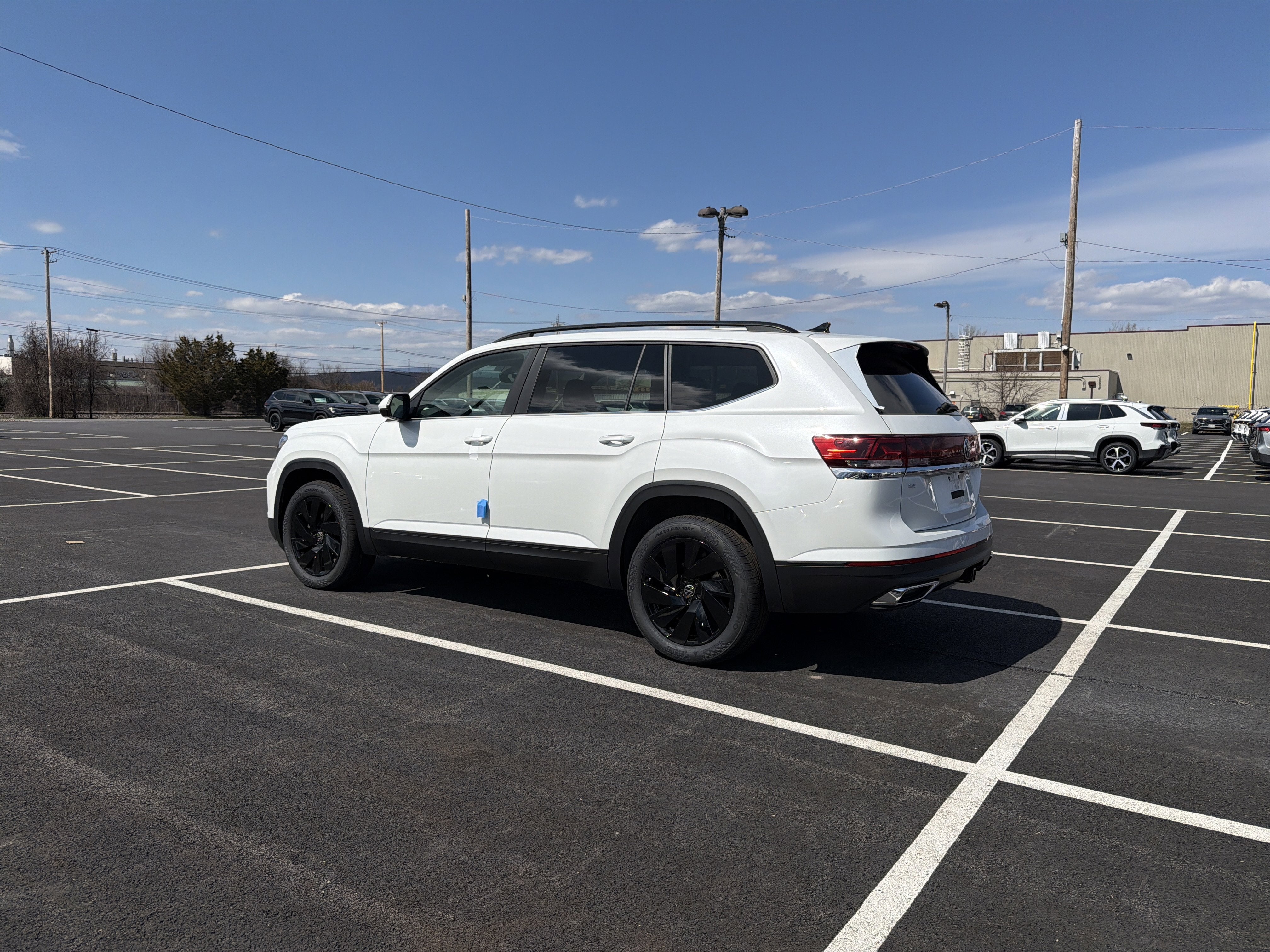 2026 Volkswagen Atlas 2.0T SE W/TECHNOLOGY