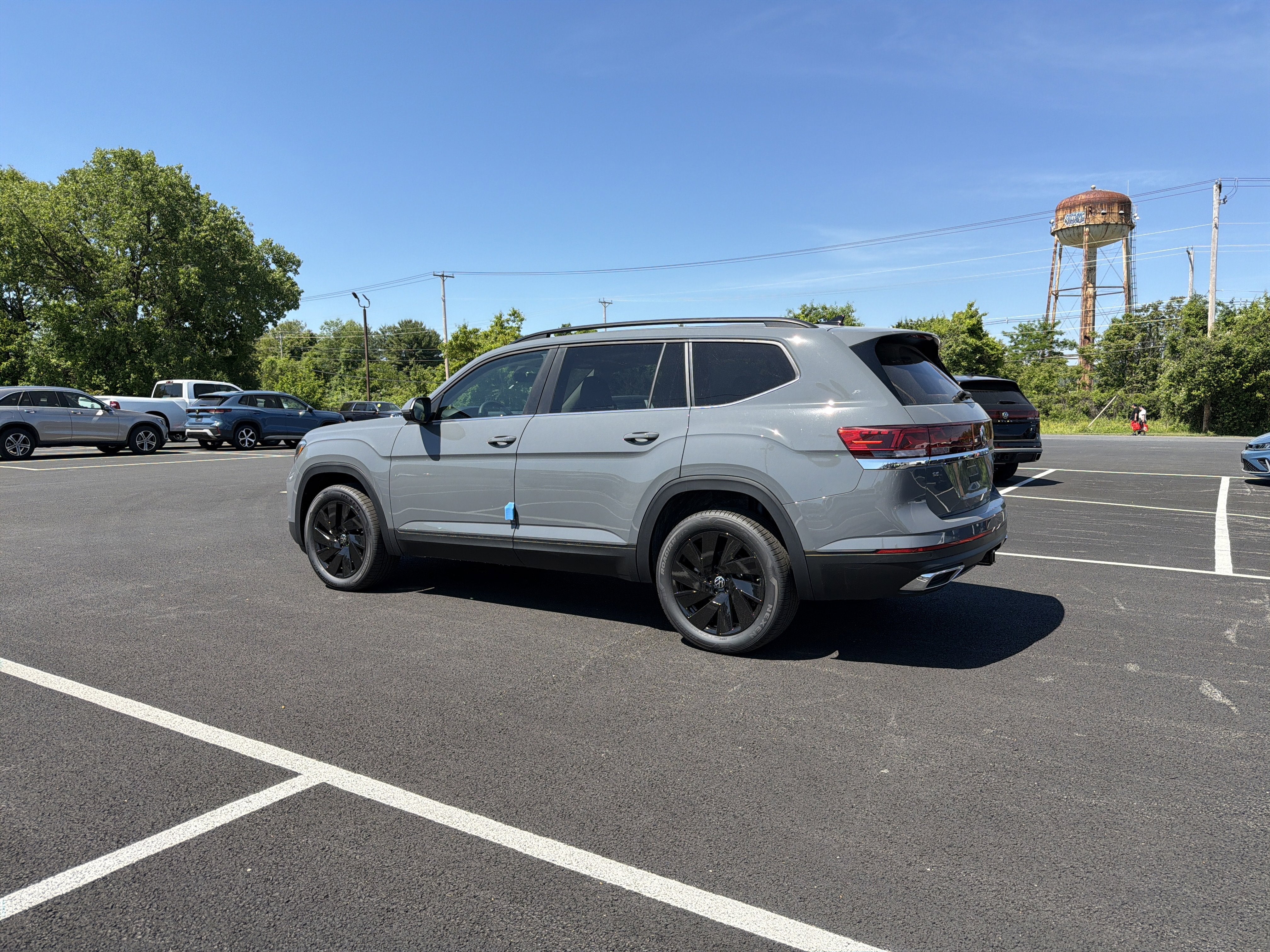 2026 Volkswagen Atlas 2.0T SE w/Technology