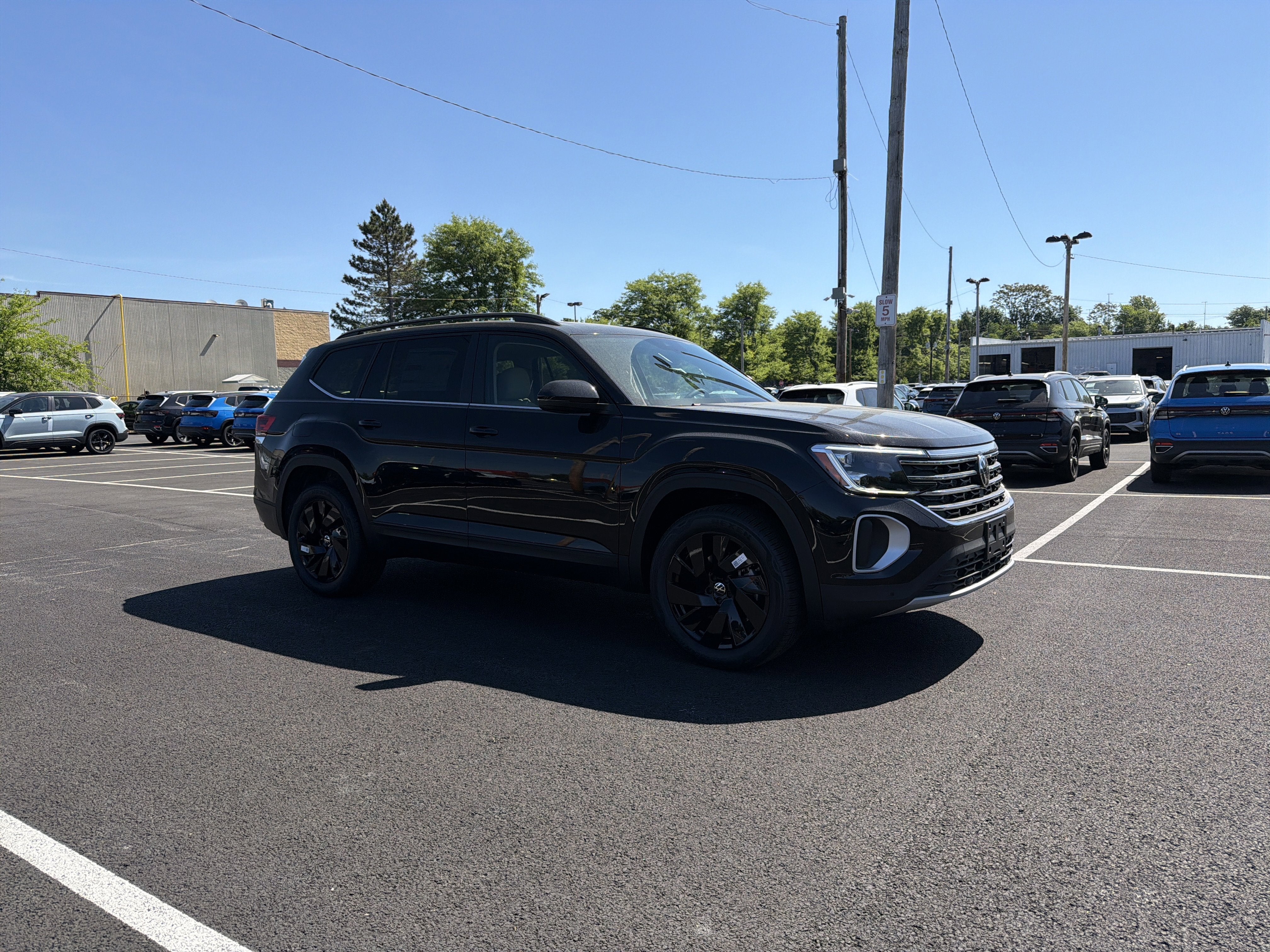 2026 Volkswagen Atlas 2.0T SE W/TECHNOLOGY