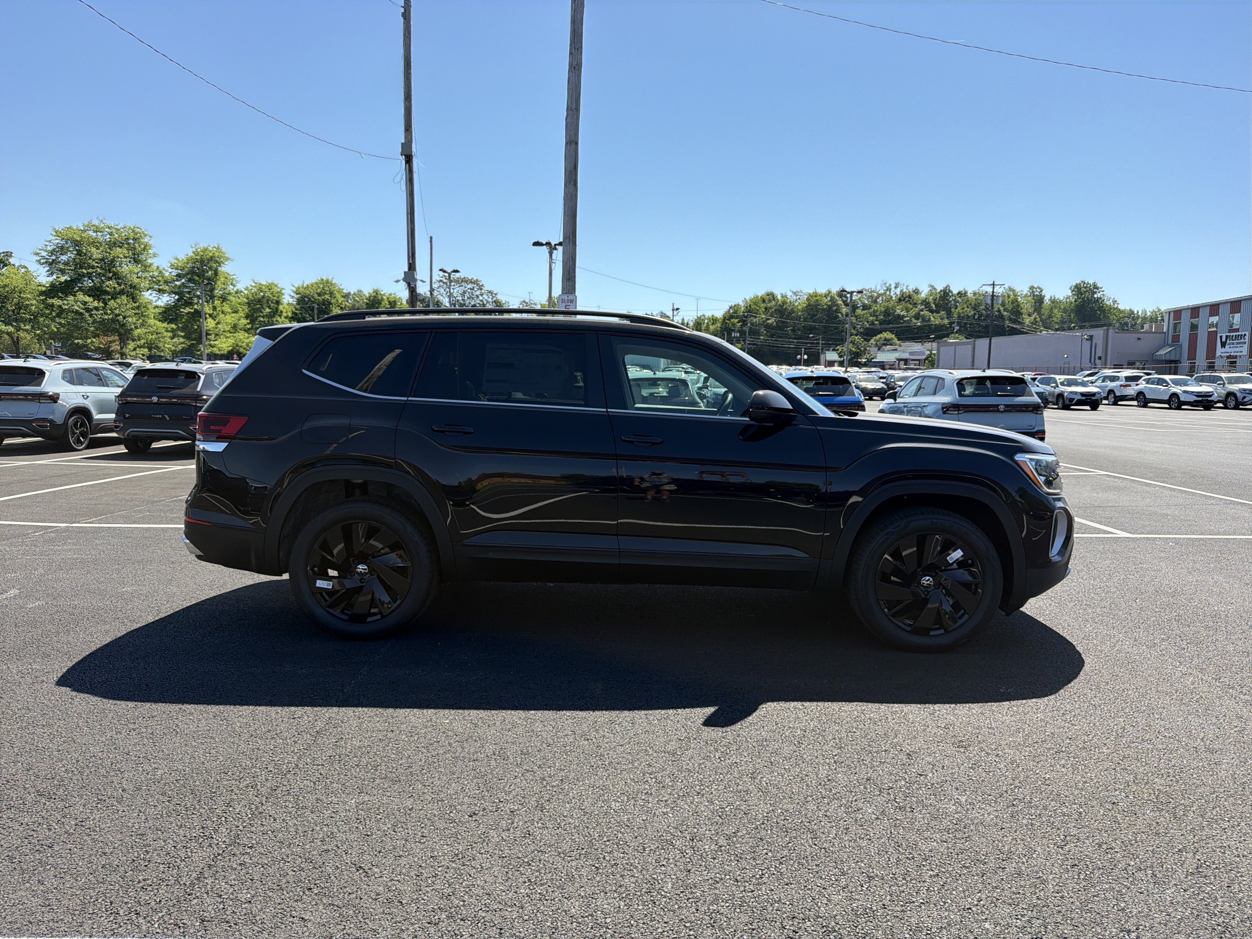 2026 Volkswagen Atlas 2.0T SE W/TECHNOLOGY