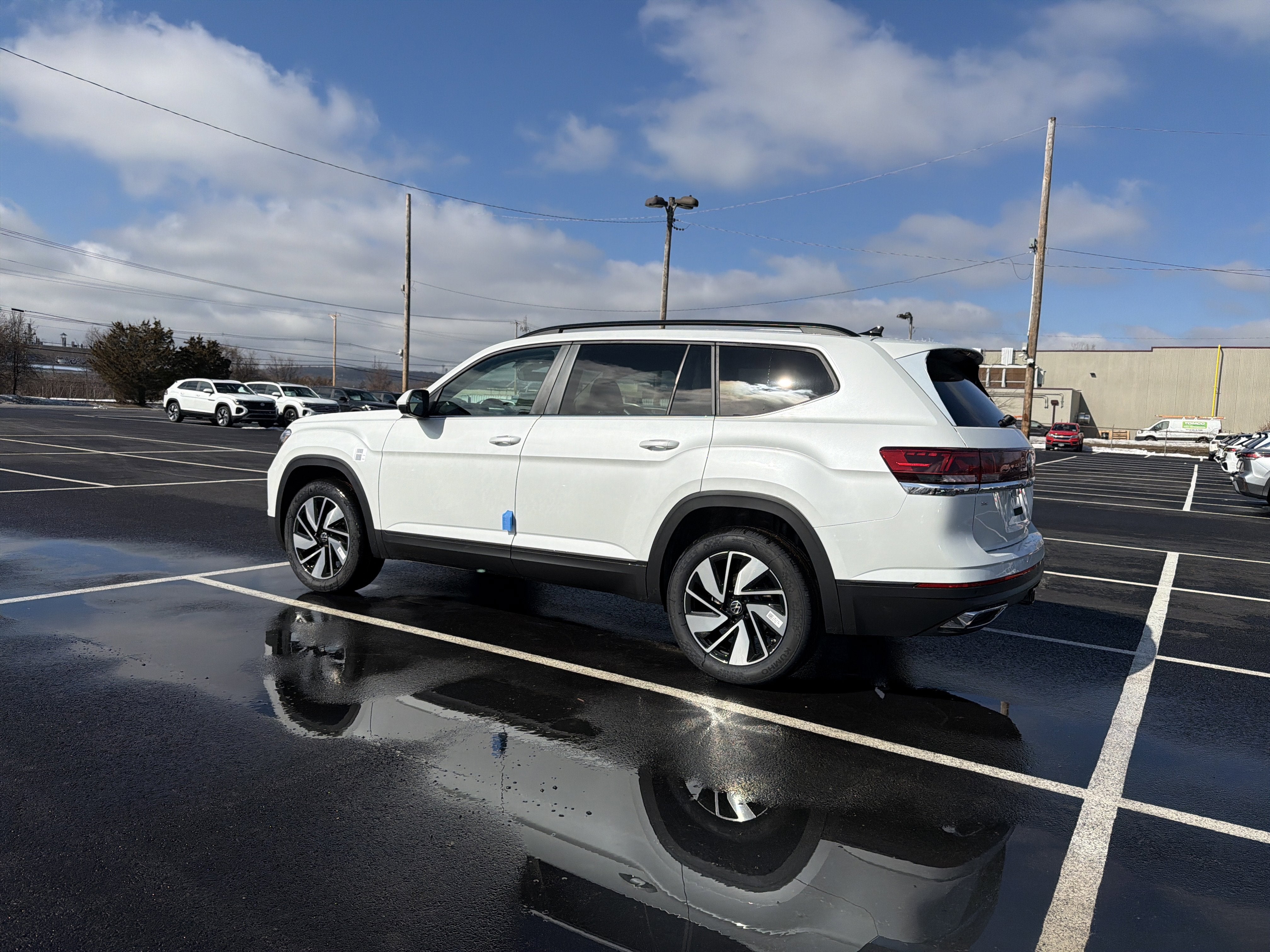 2026 Volkswagen Atlas 2.0T SE W/TECHNOLOGY