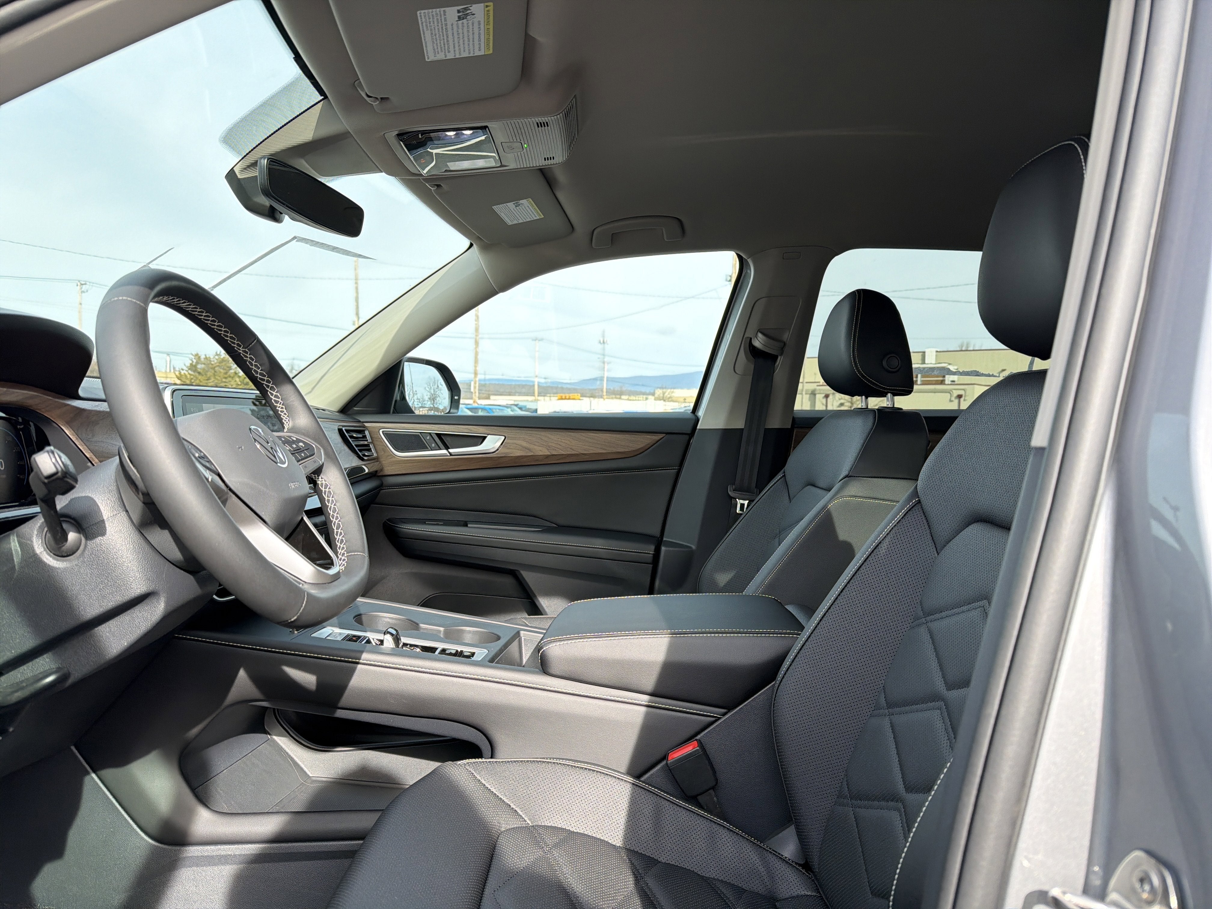 2026 Volkswagen Atlas 2.0T SE