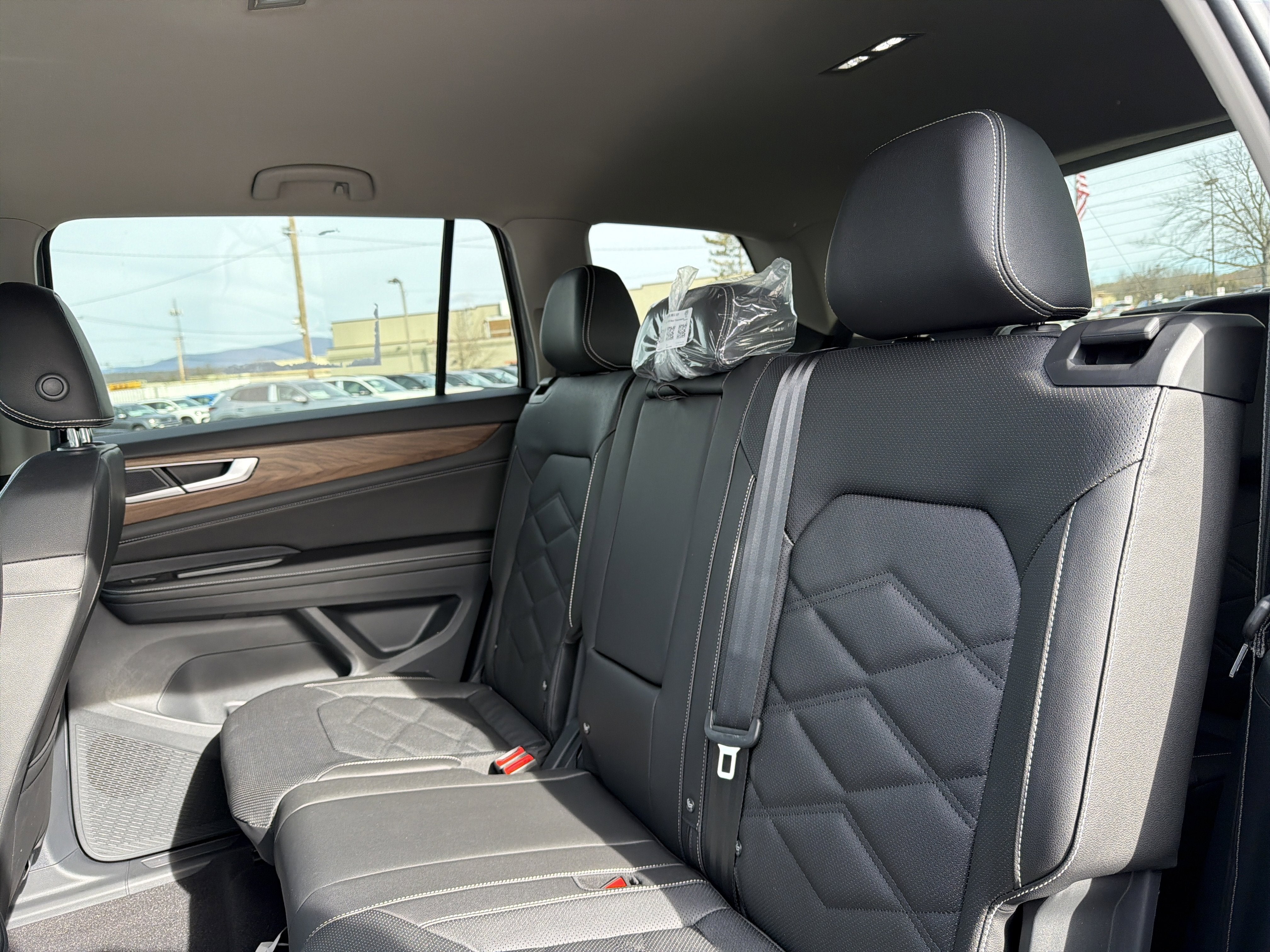 2026 Volkswagen Atlas 2.0T SE