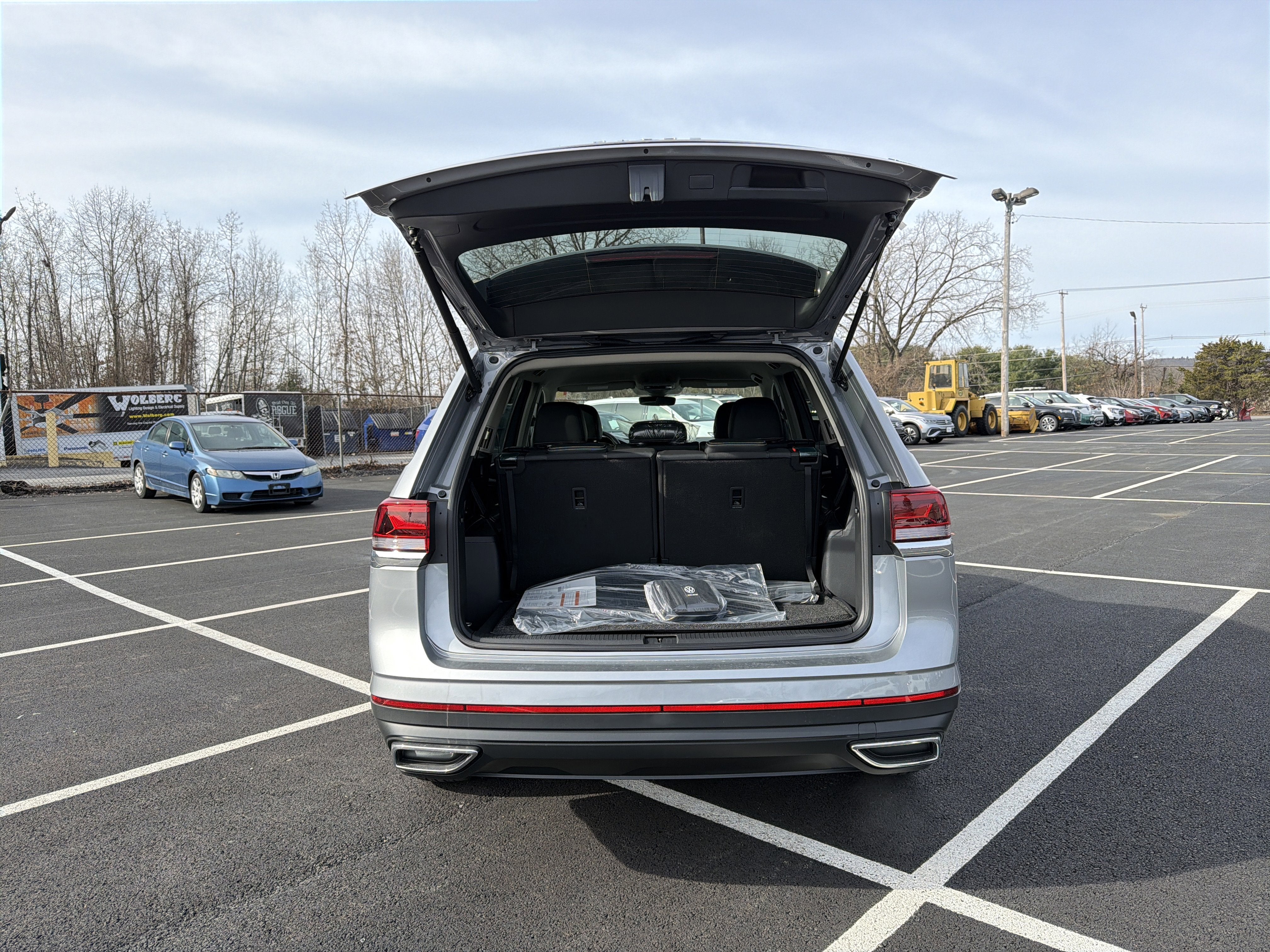 2026 Volkswagen Atlas 2.0T SE