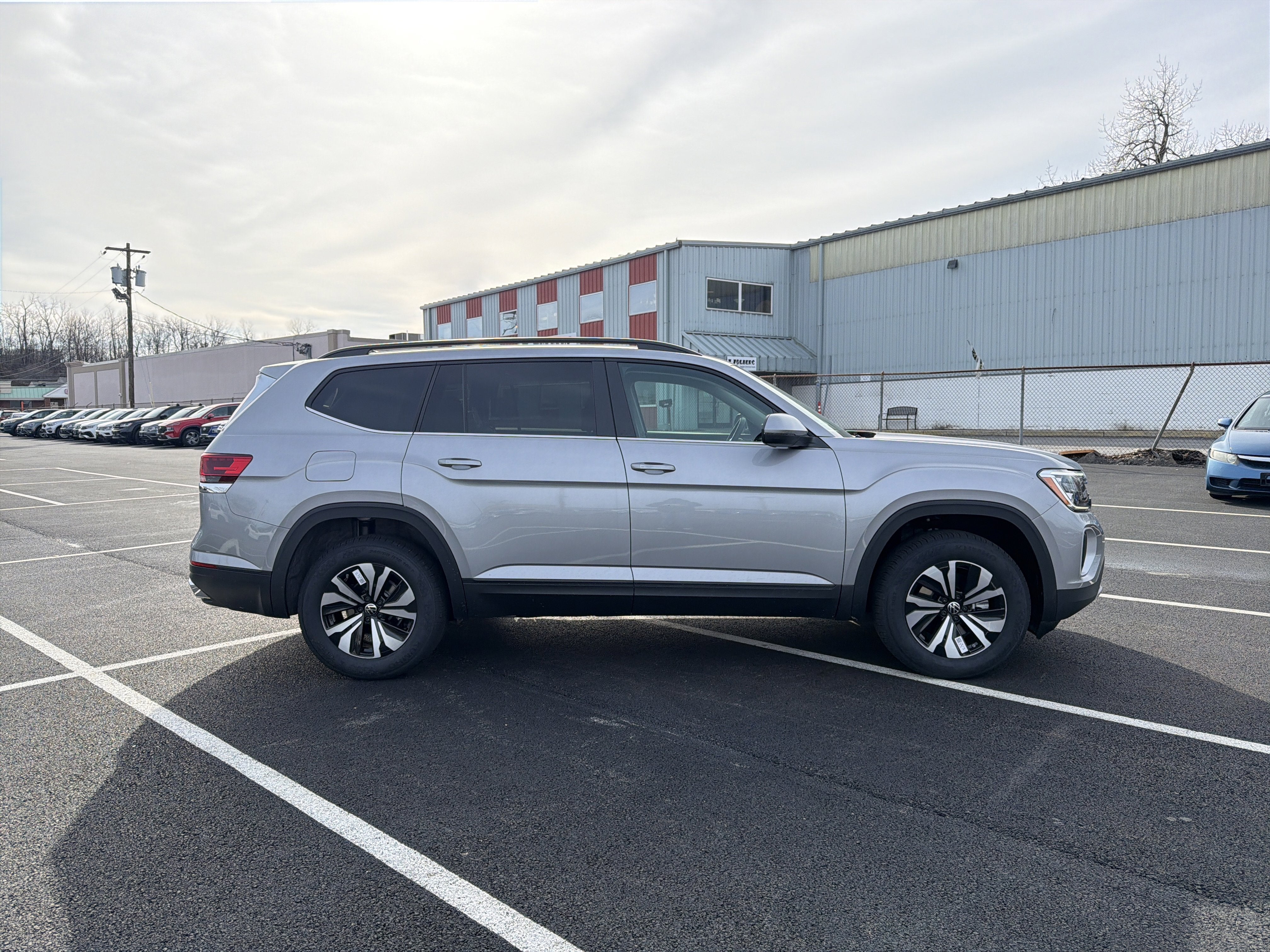 2026 Volkswagen Atlas 2.0T SE