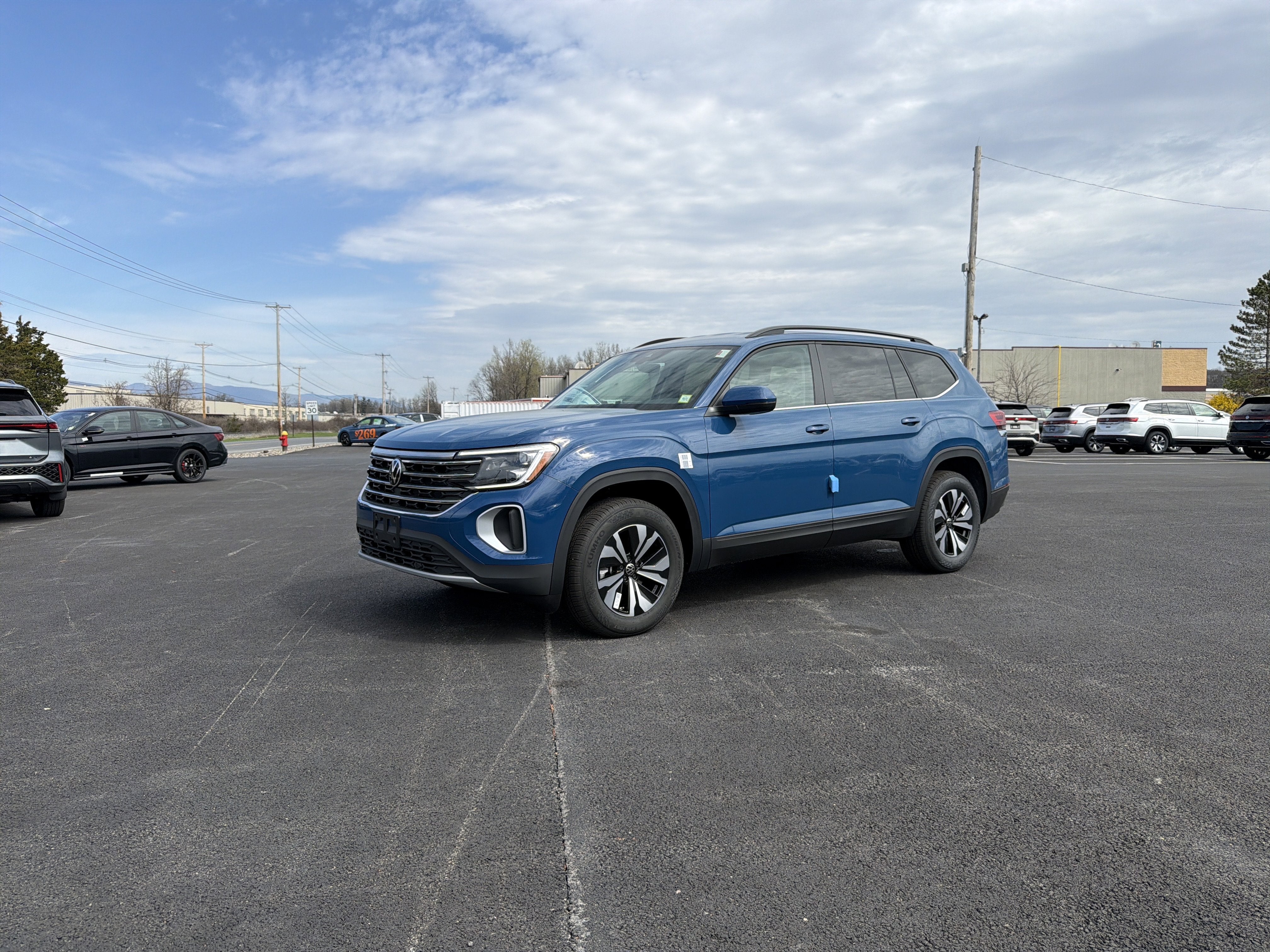 2026 Volkswagen Atlas 2.0T SE