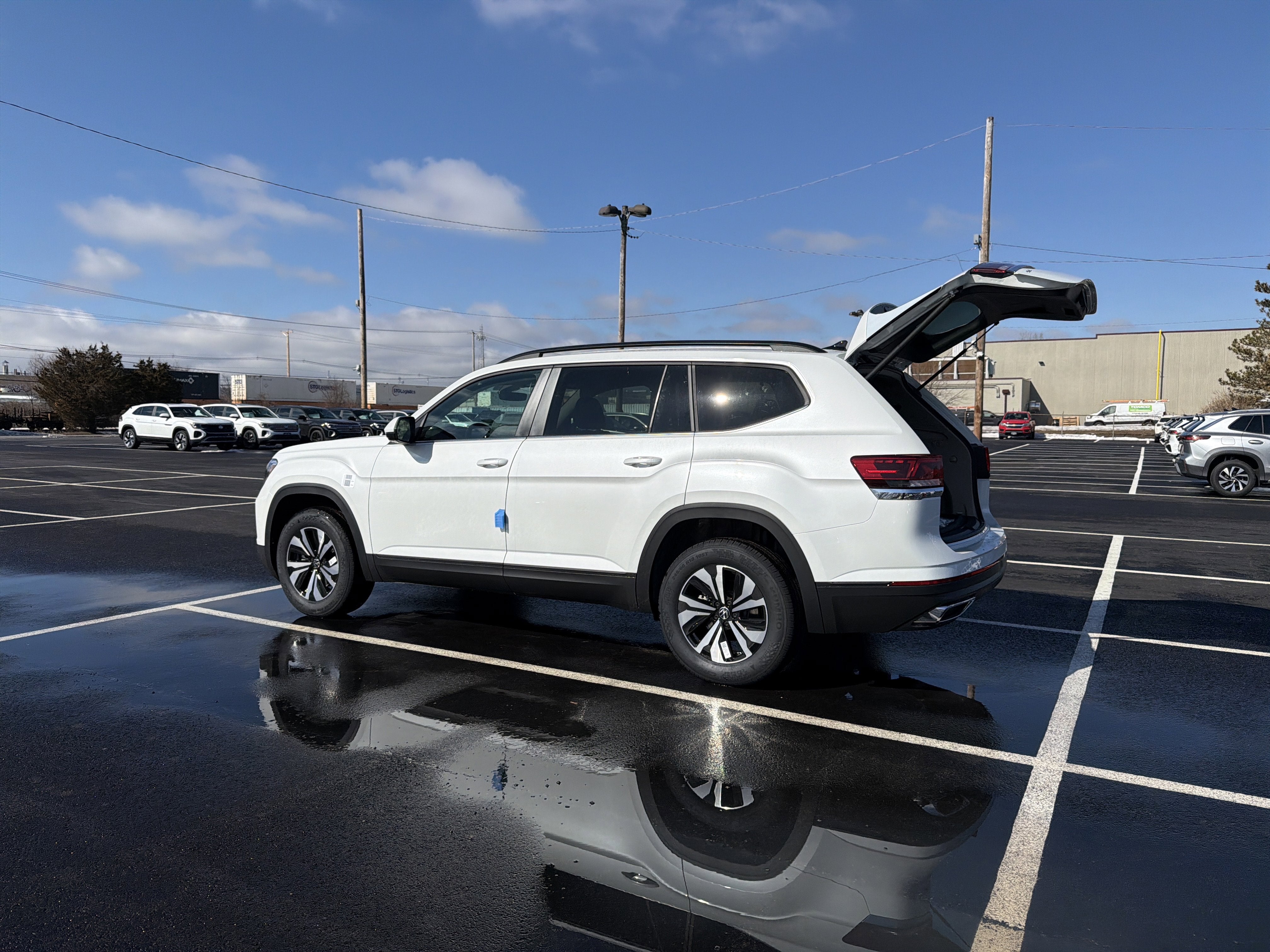 2026 Volkswagen Atlas 2.0T SE