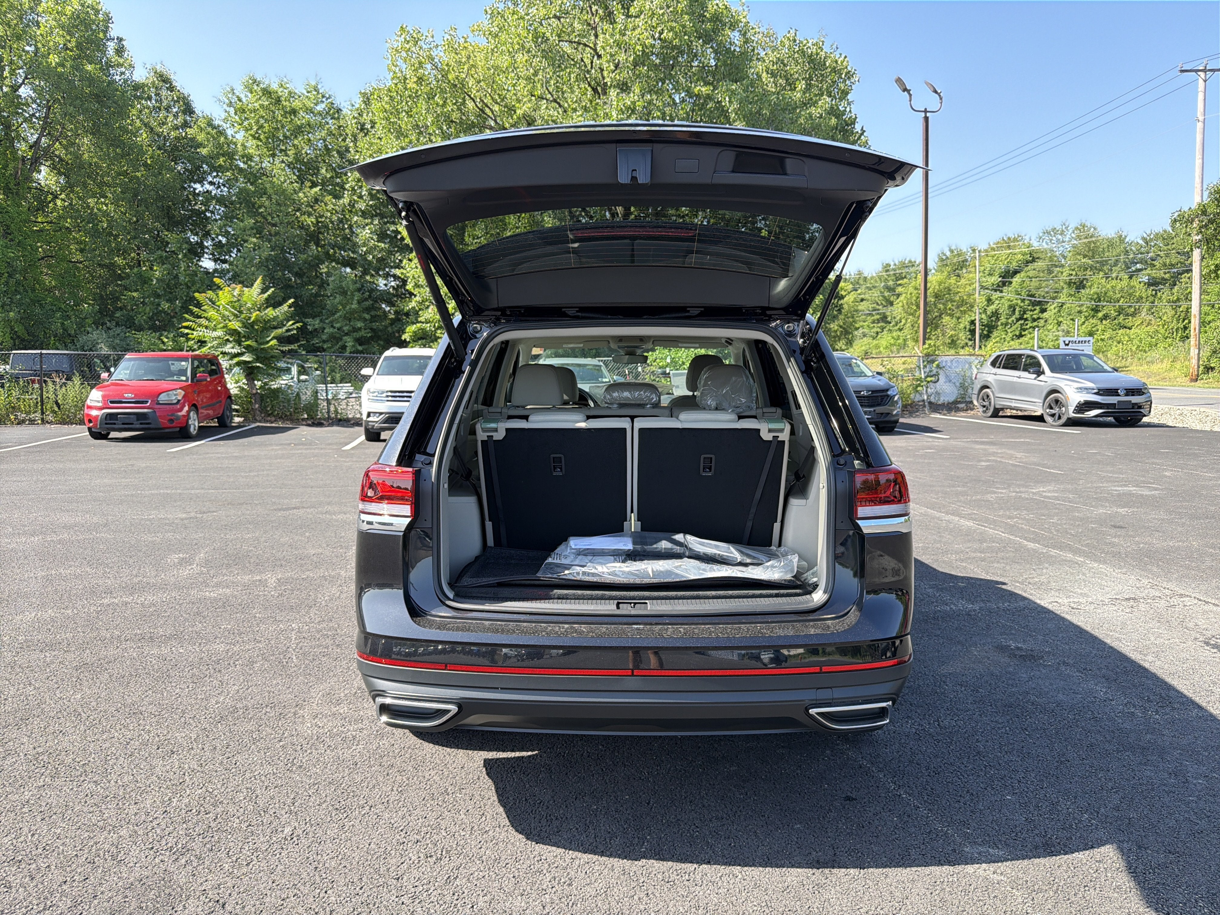 2026 Volkswagen Atlas 2.0T SE