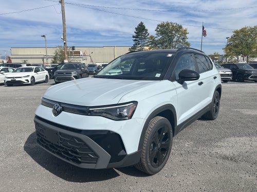 2025 Volkswagen Taos 1.5T SE Black