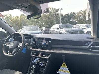 2025 Volkswagen Taos 1.5T SE Black