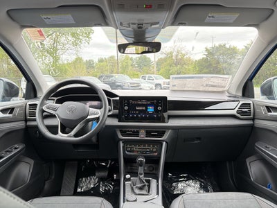 2026 Volkswagen Taos 1.5T SE Black