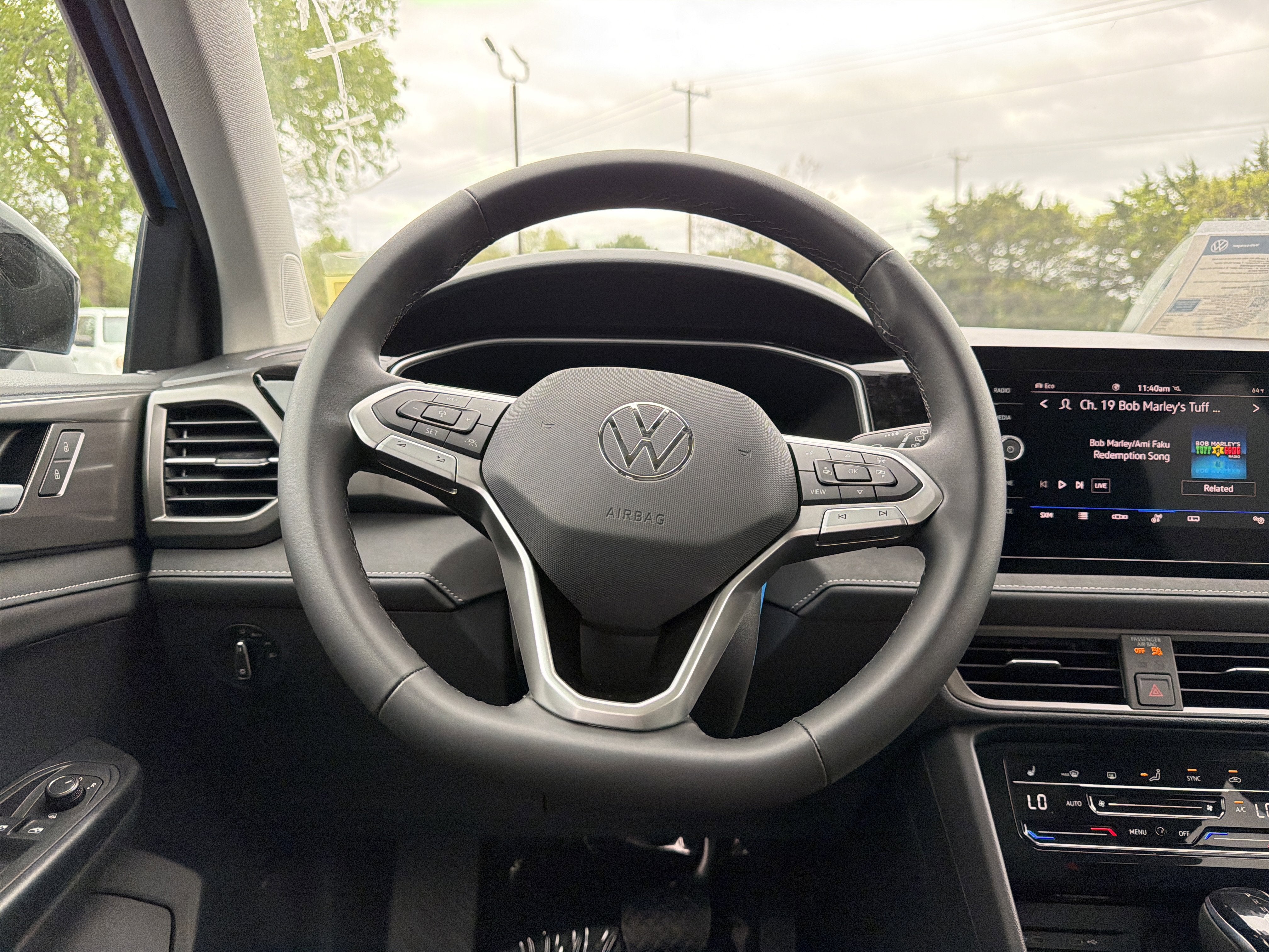 2026 Volkswagen Taos 1.5T SE Black