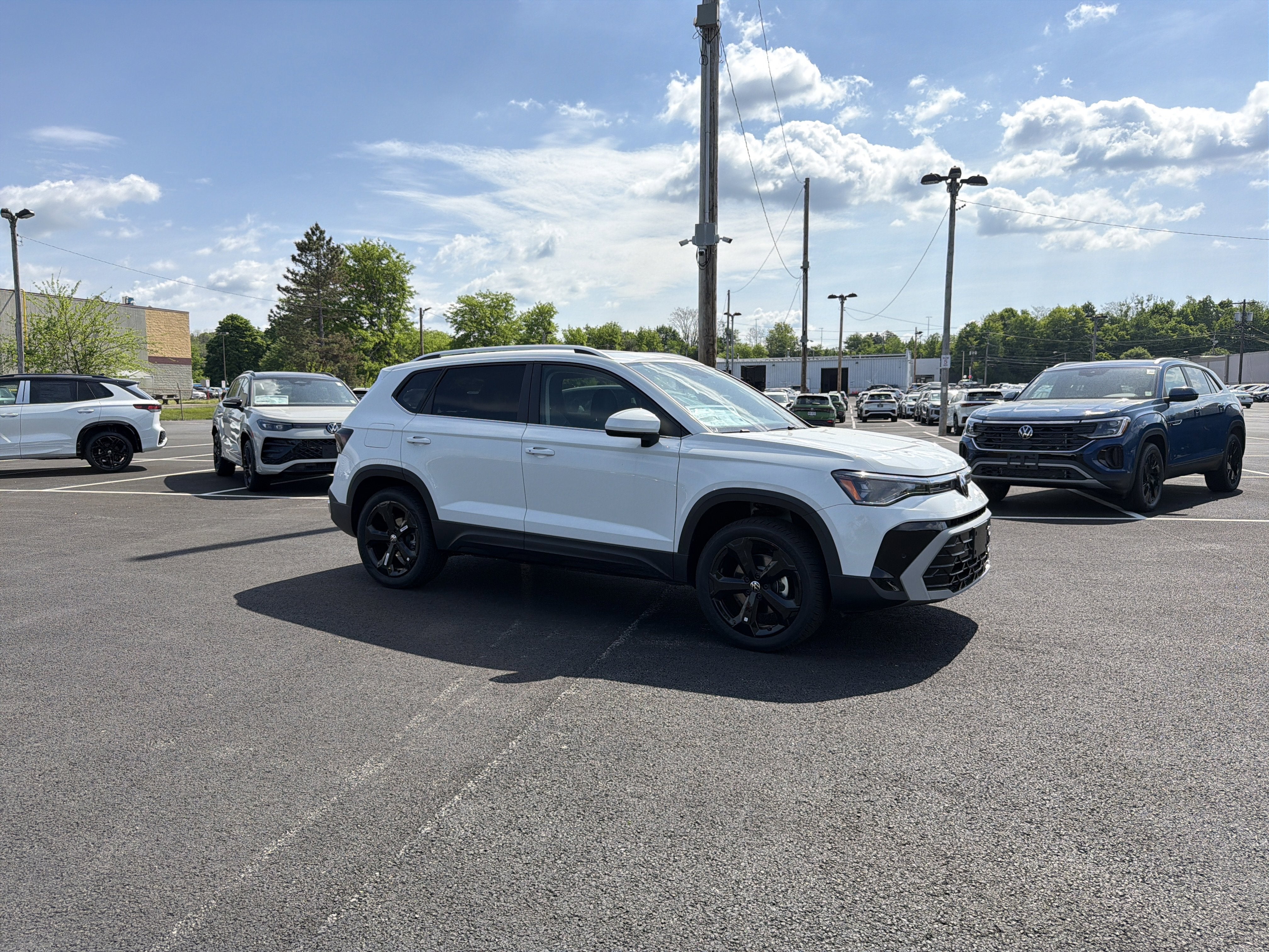 2026 Volkswagen Taos 1.5T SEL