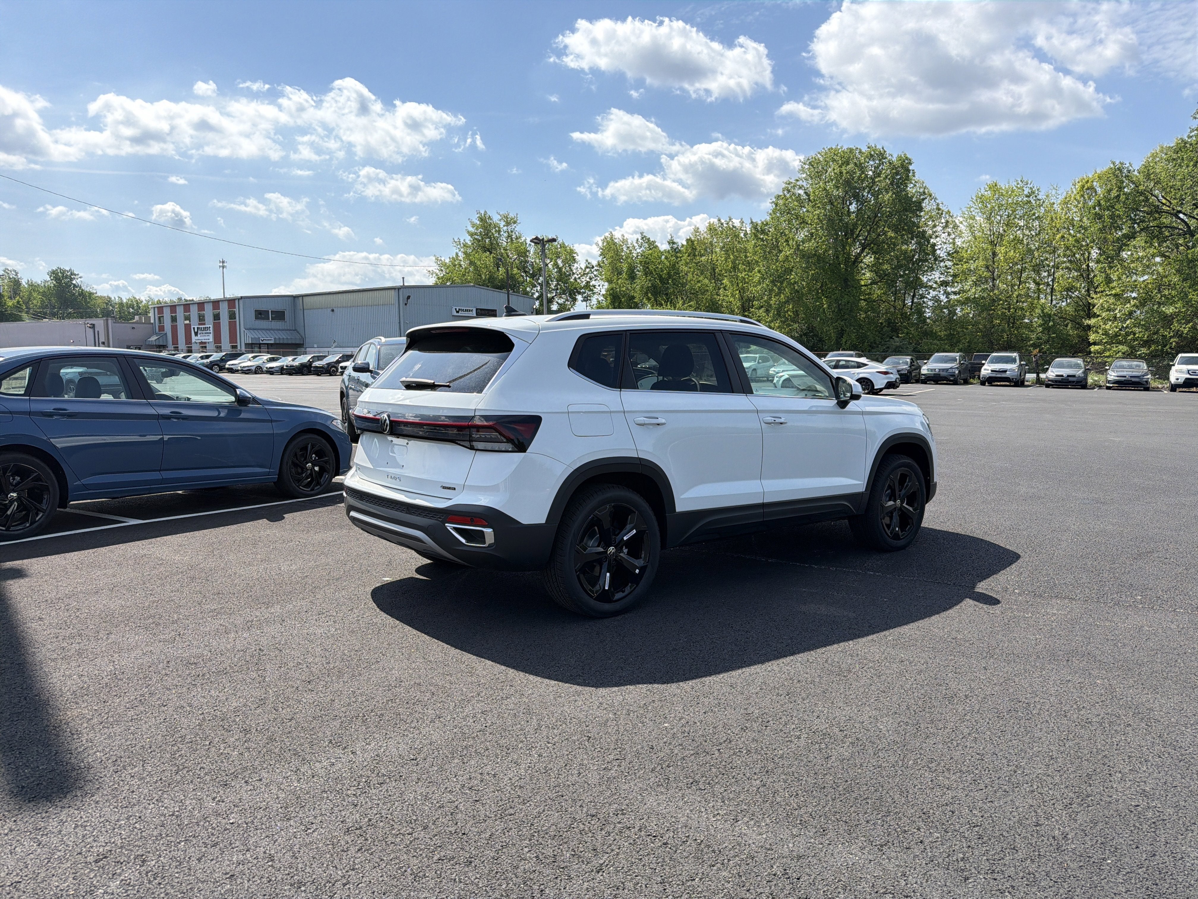 2026 Volkswagen Taos 1.5T SEL
