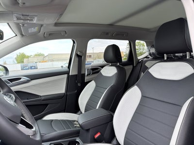 2026 Volkswagen Taos 1.5T SEL