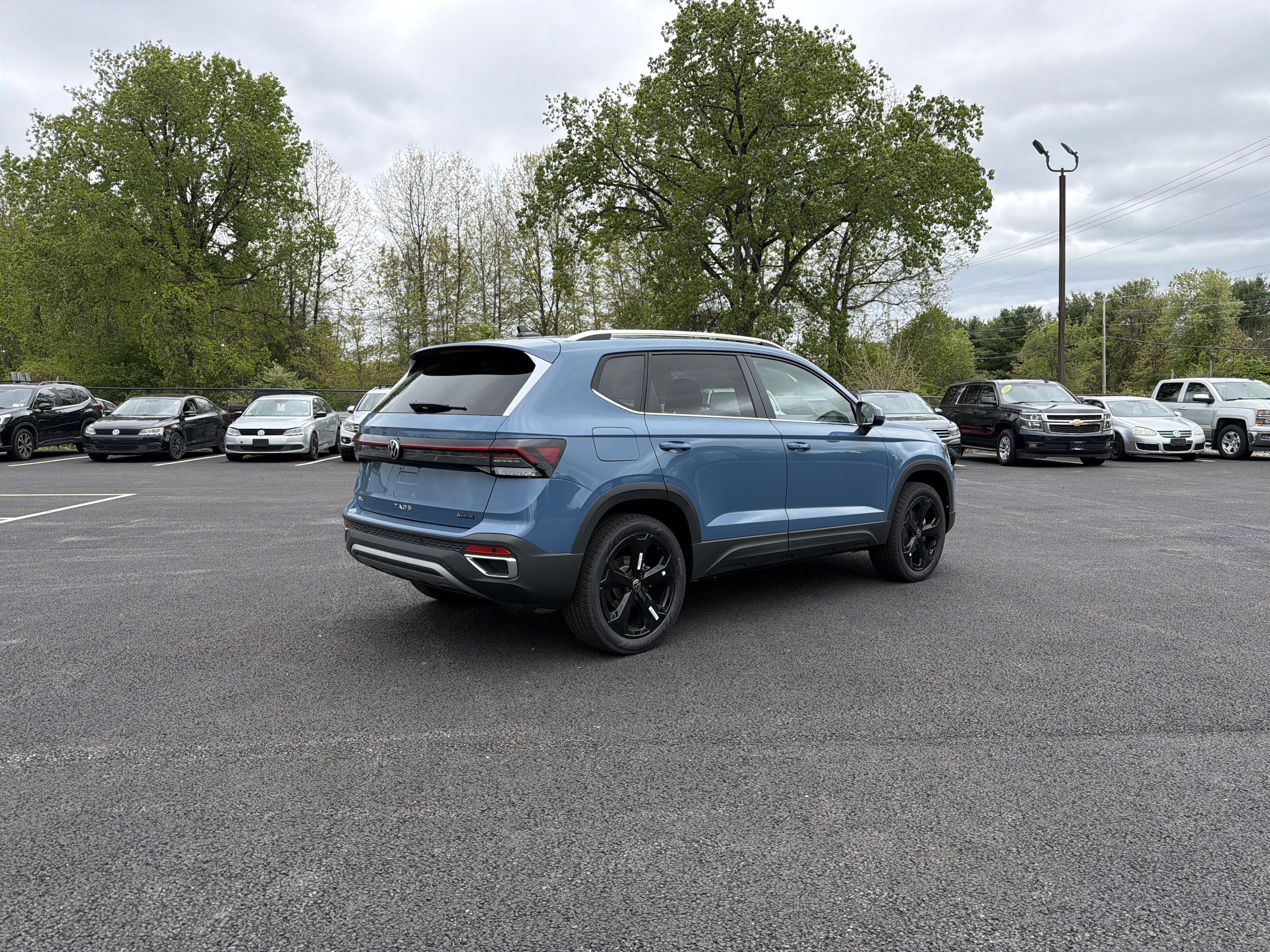 2026 Volkswagen Taos 1.5T SEL