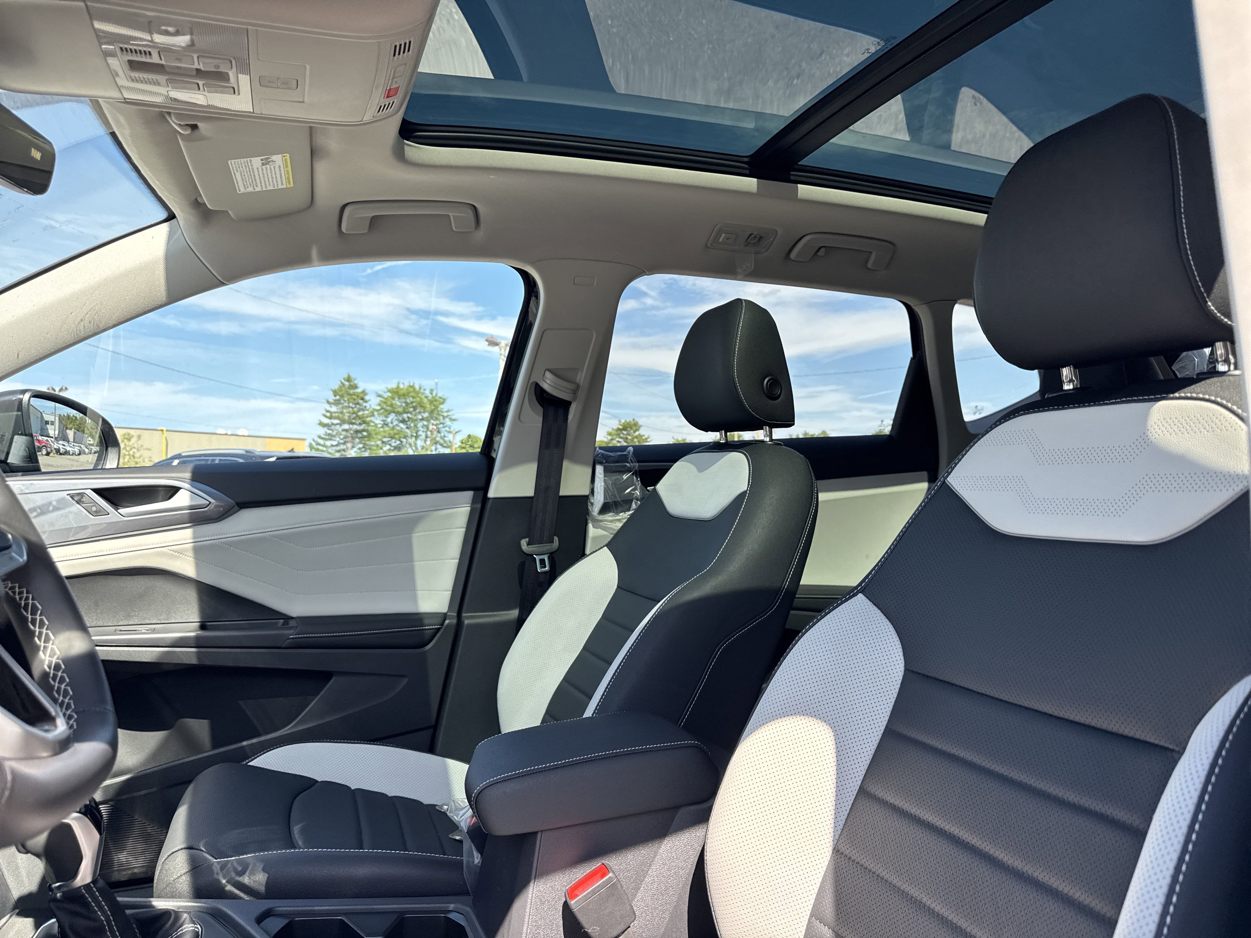 2025 Volkswagen Taos 1.5T SEL