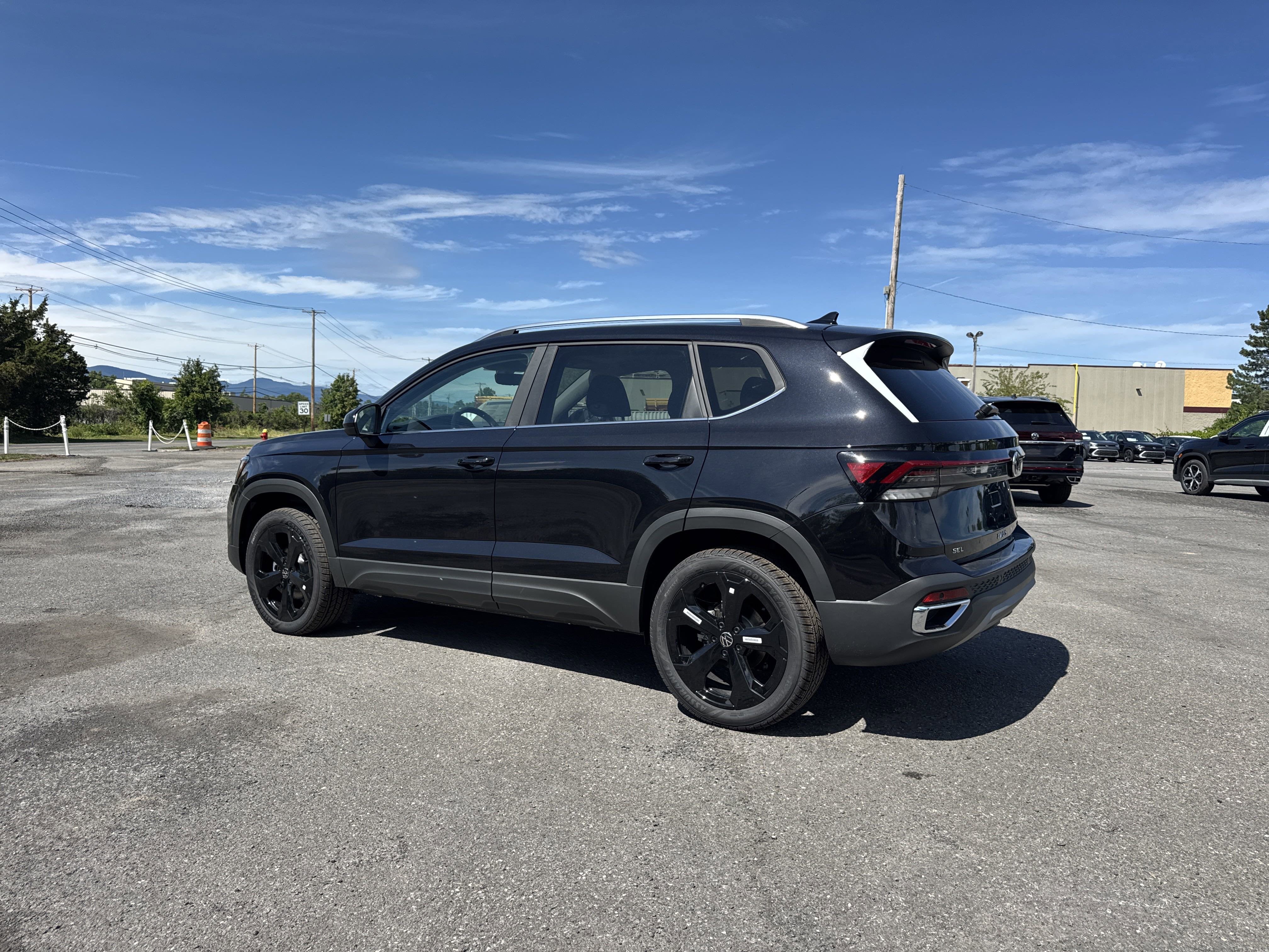 2025 Volkswagen Taos 1.5T SEL