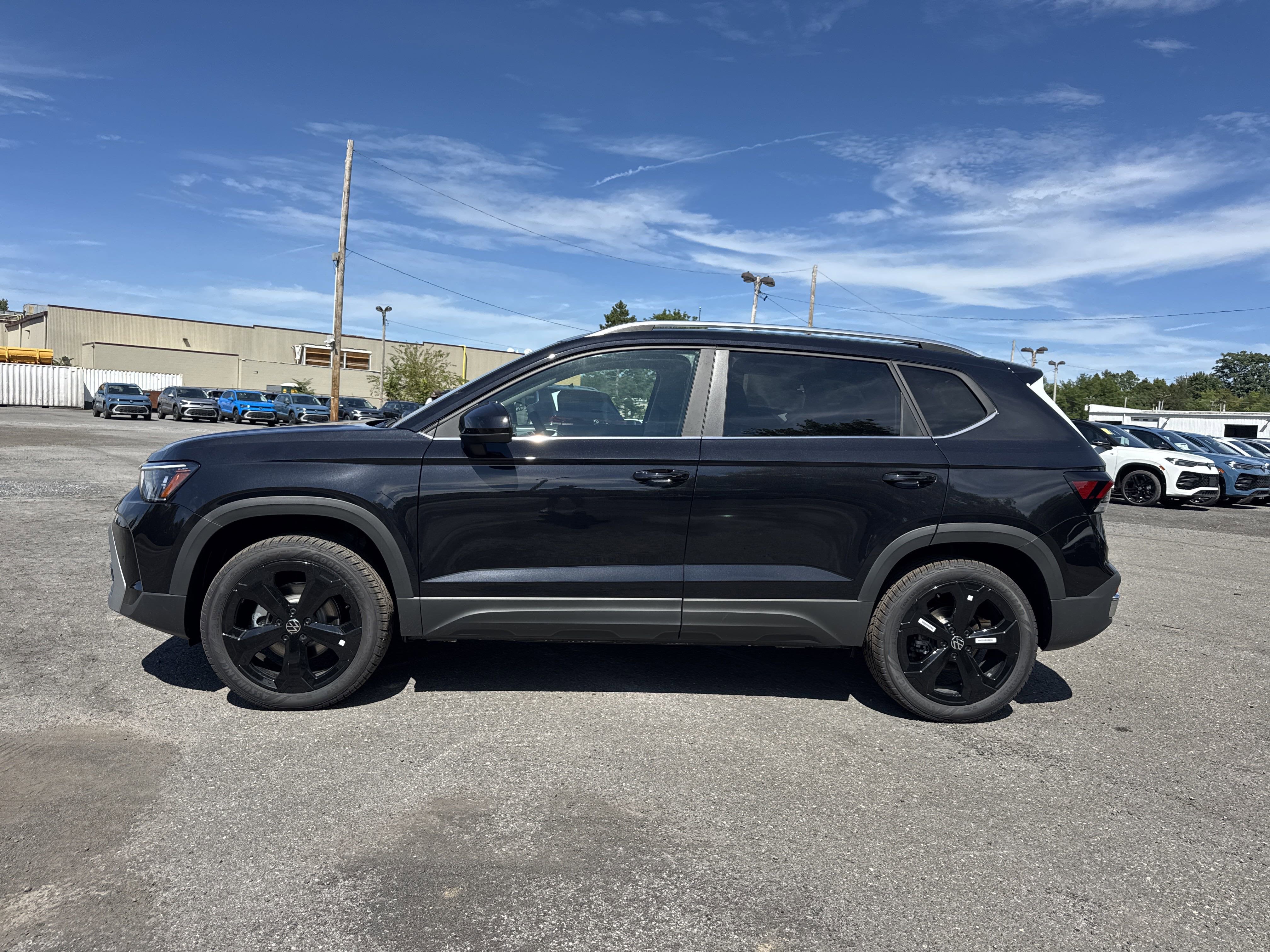 2025 Volkswagen Taos 1.5T SEL