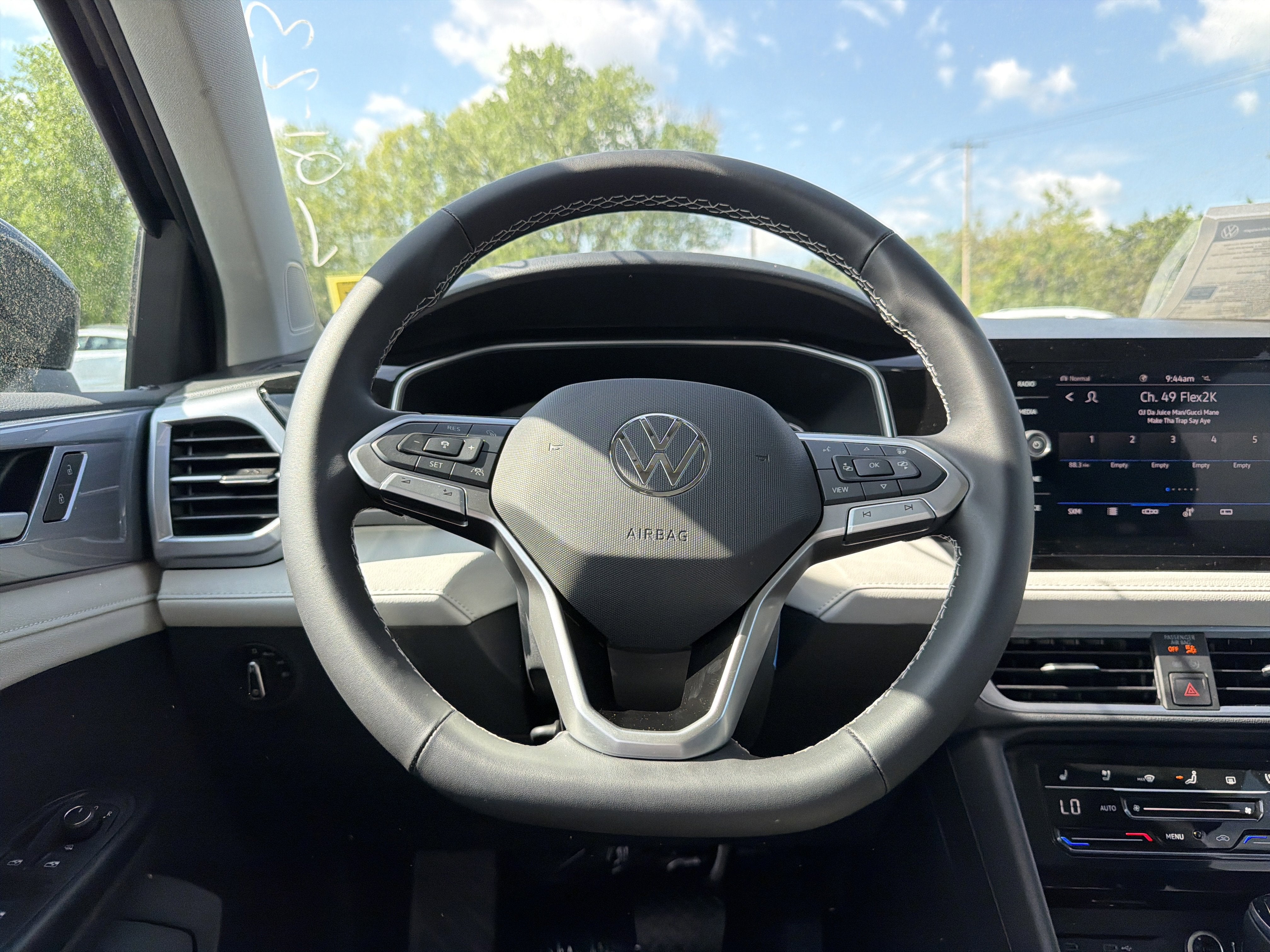 2026 Volkswagen Taos 1.5T SEL