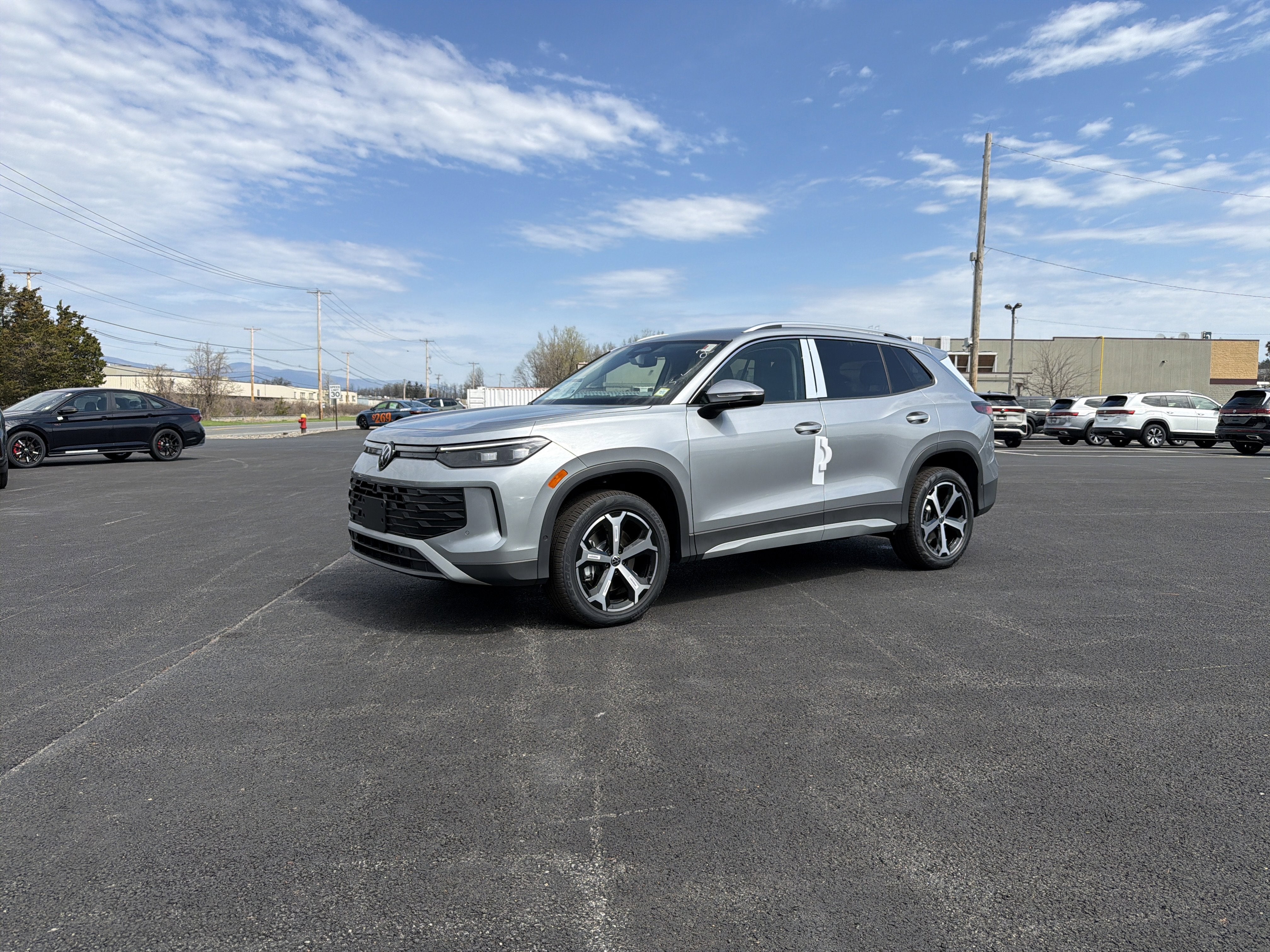 2026 Volkswagen Tiguan 2.0T SE