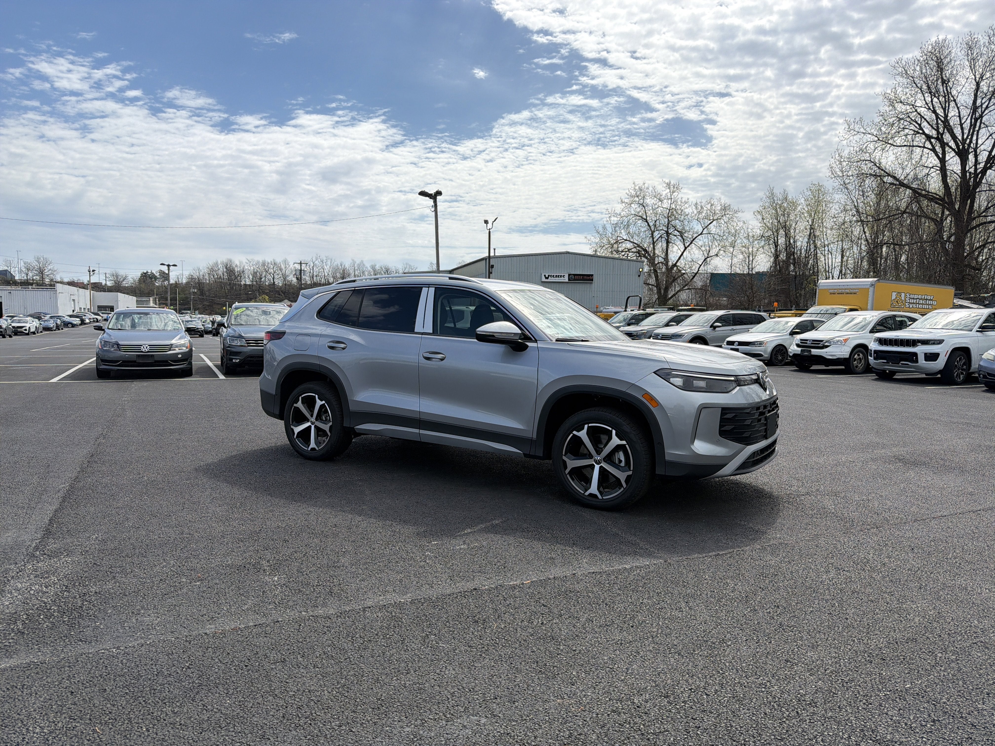 2026 Volkswagen Tiguan 2.0T SE