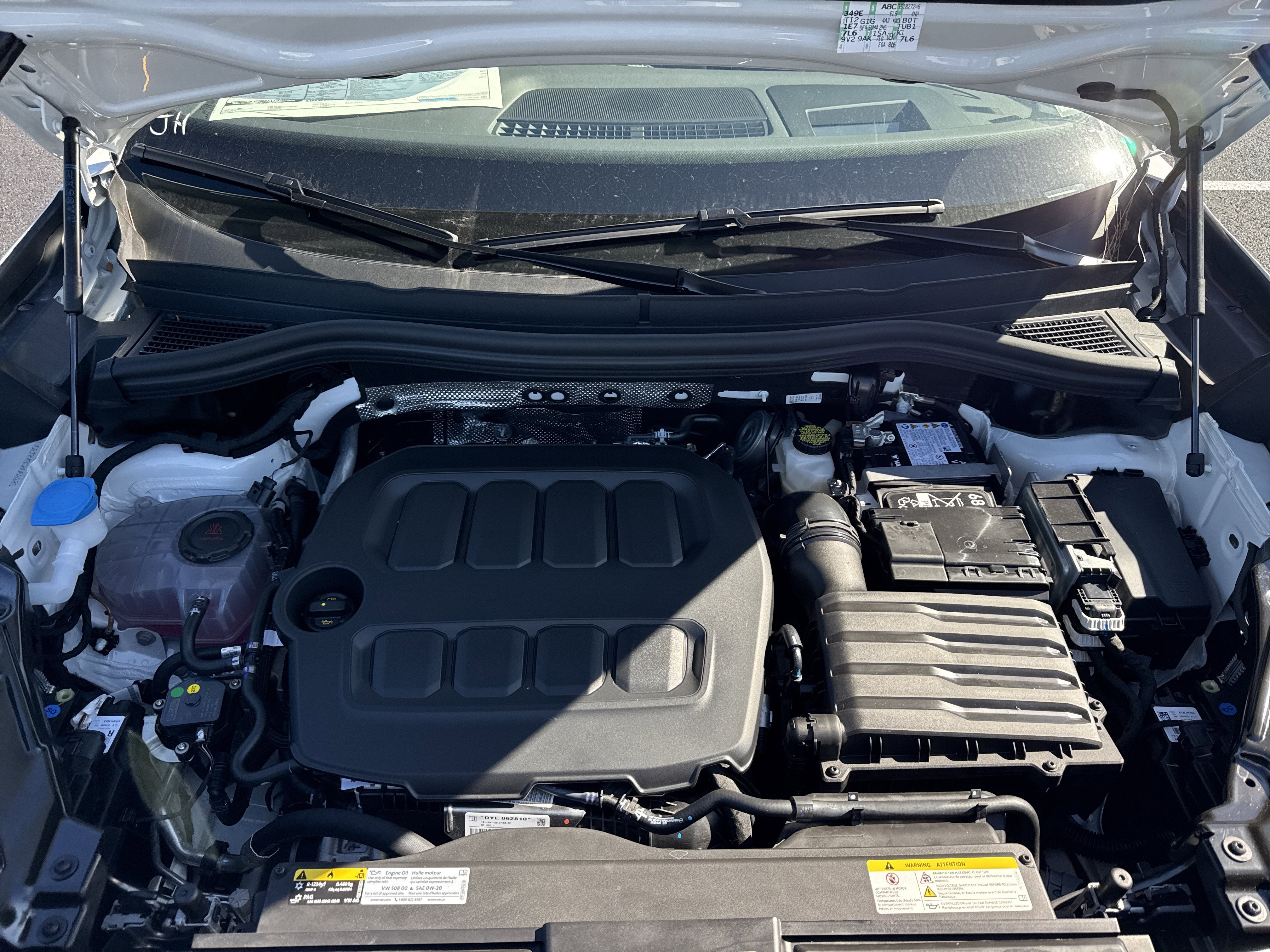 2025 Volkswagen Tiguan 2.0T SE R-Line Black