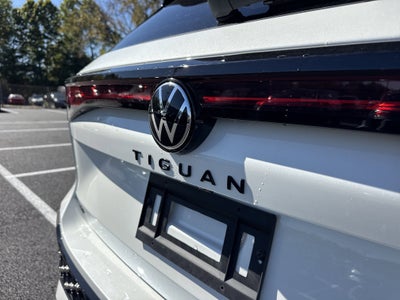 2025 Volkswagen Tiguan 2.0T SE R-Line Black