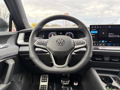 2026 Volkswagen Tiguan 2.0T SE R-Line Black
