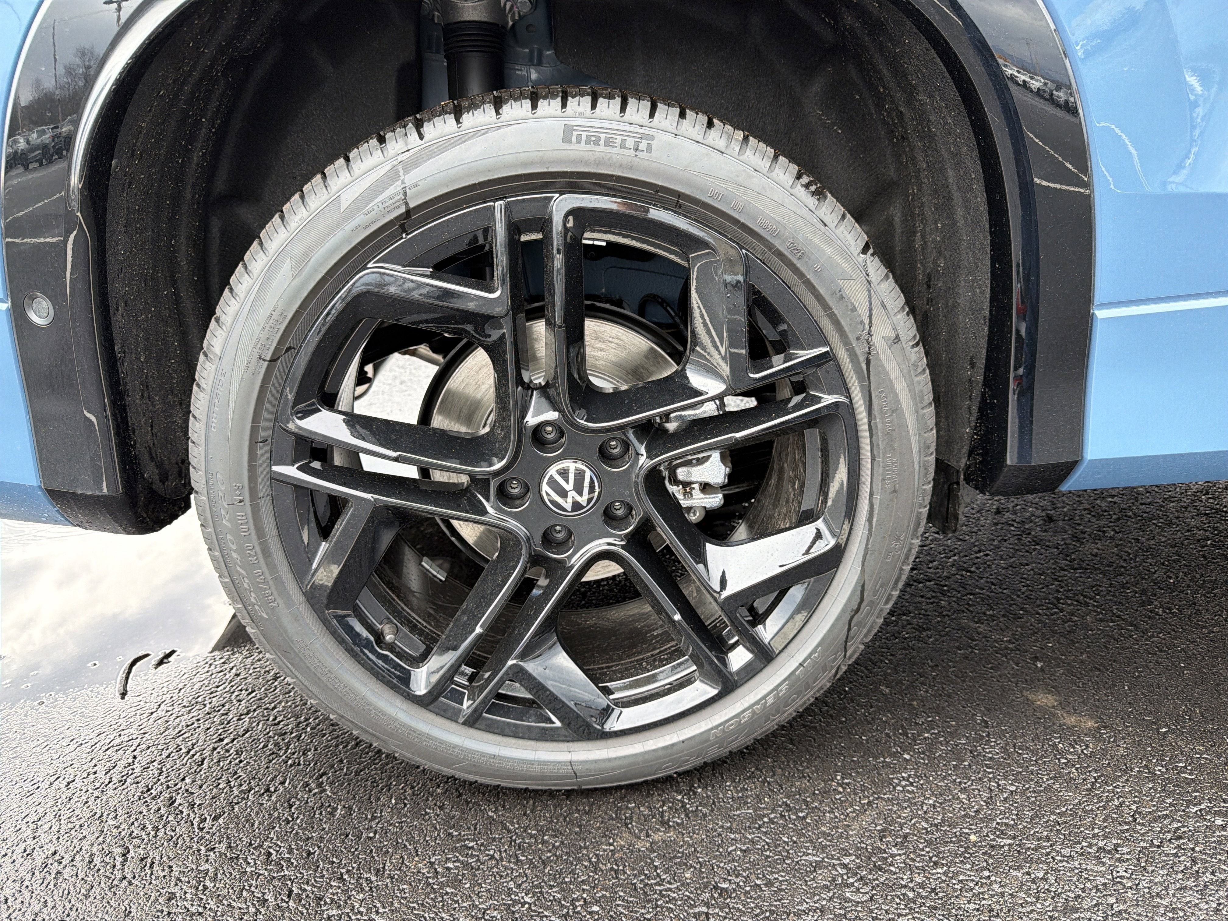 2026 Volkswagen Tiguan 2.0T SE R-Line Black