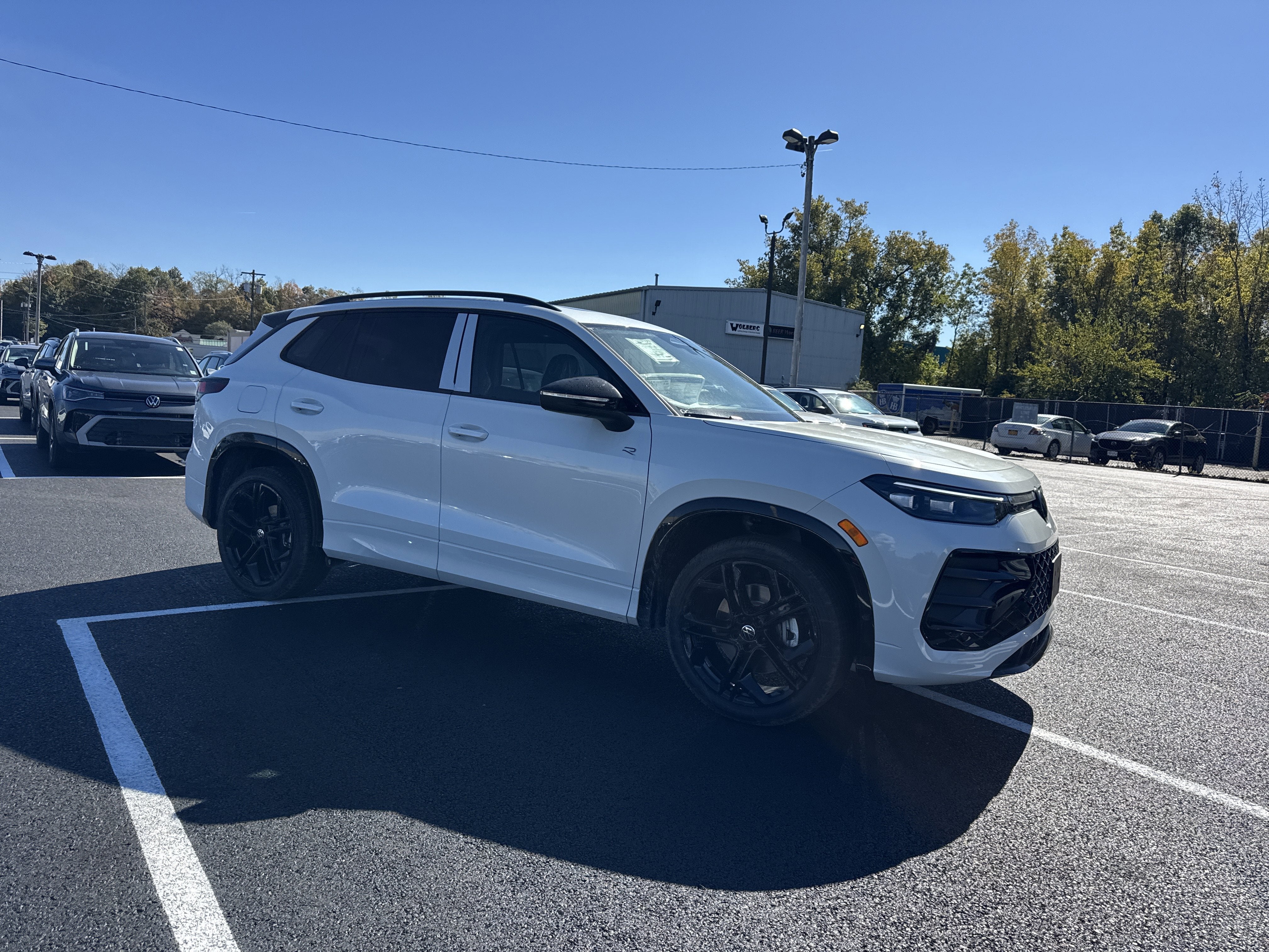 2025 Volkswagen Tiguan 2.0T SE R-Line Black