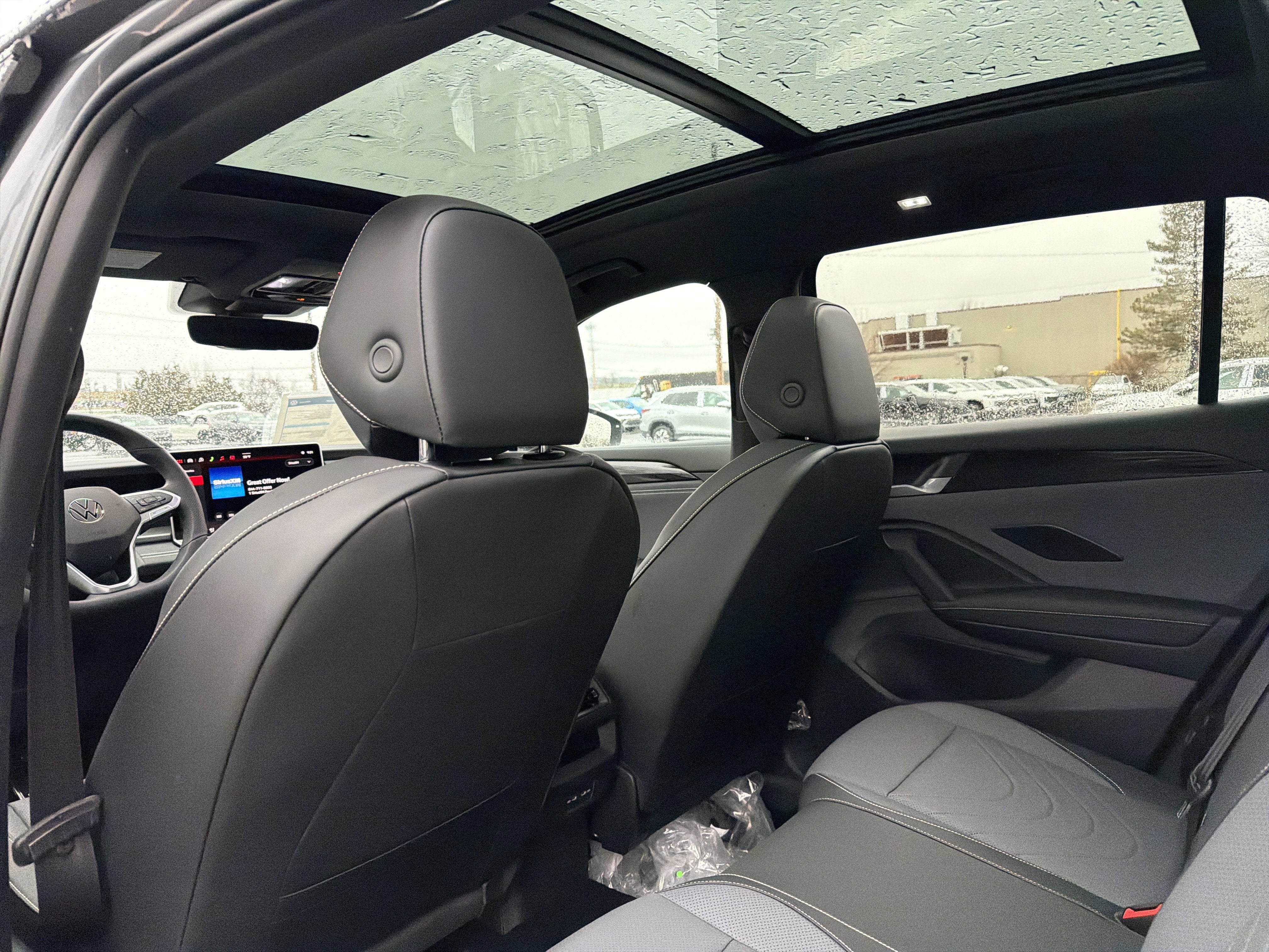 2026 Volkswagen Tiguan 2.0T SE R-Line Black