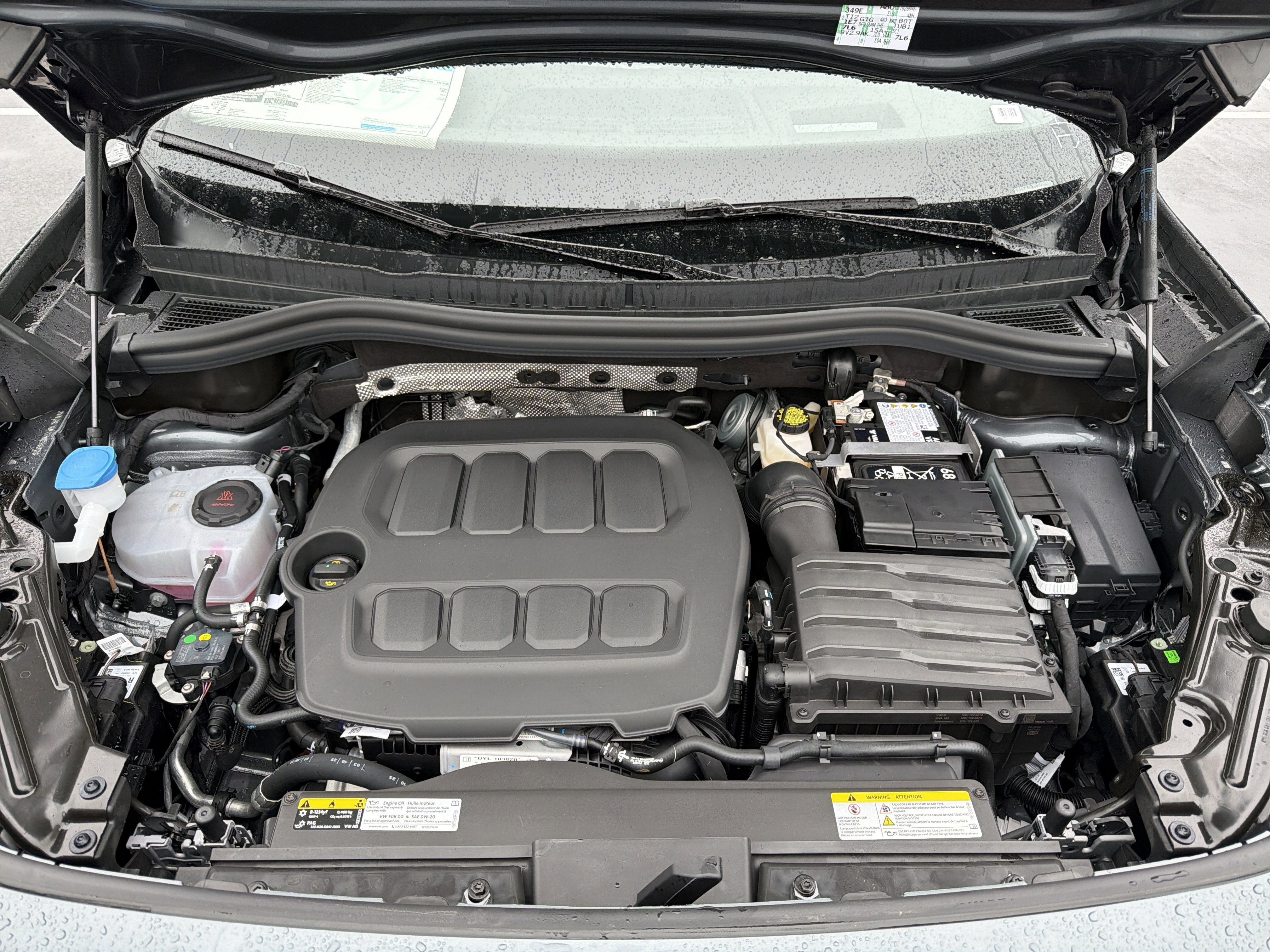 2026 Volkswagen Tiguan 2.0T SE R-Line Black