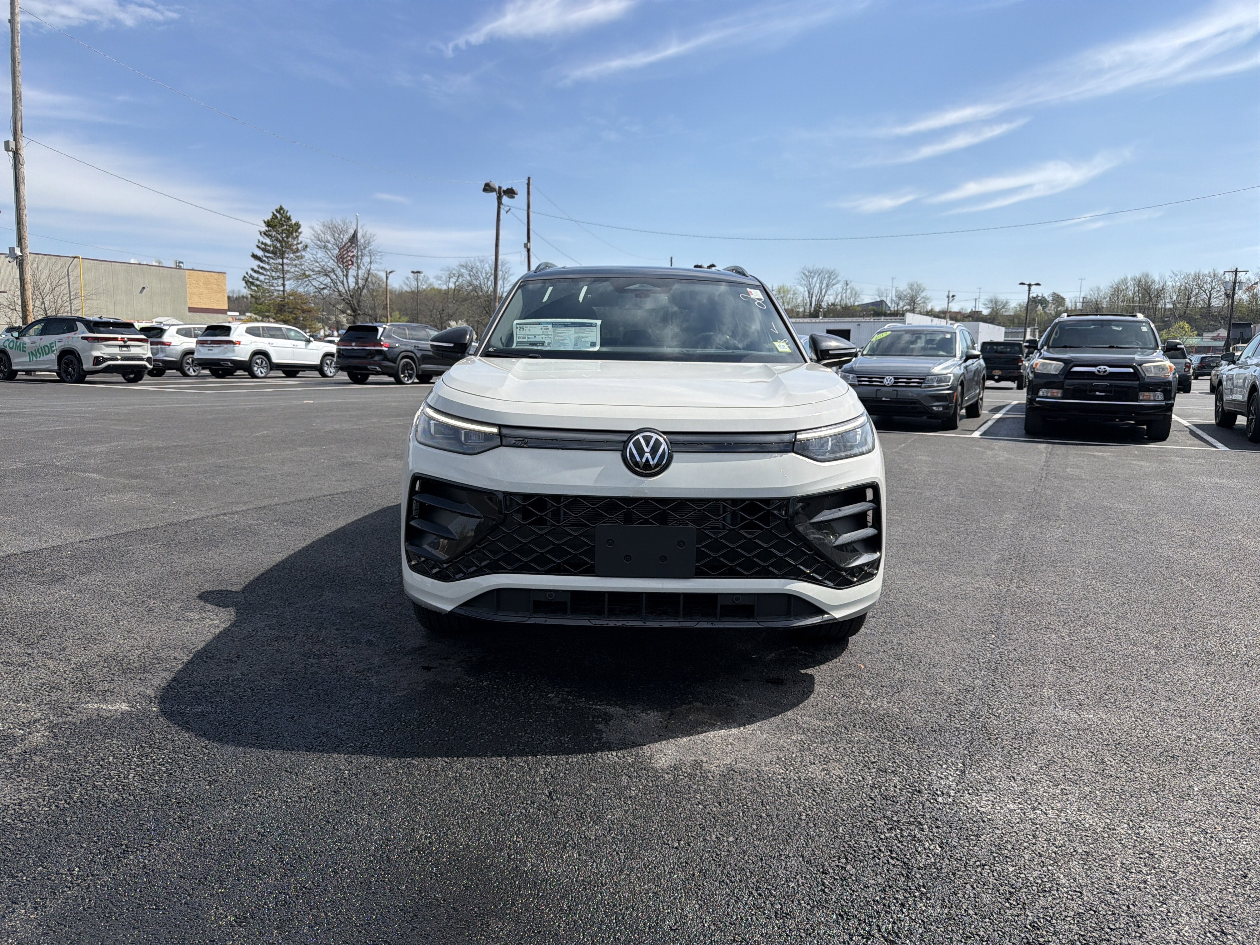 2026 Volkswagen Tiguan 2.0T SE R-Line Black