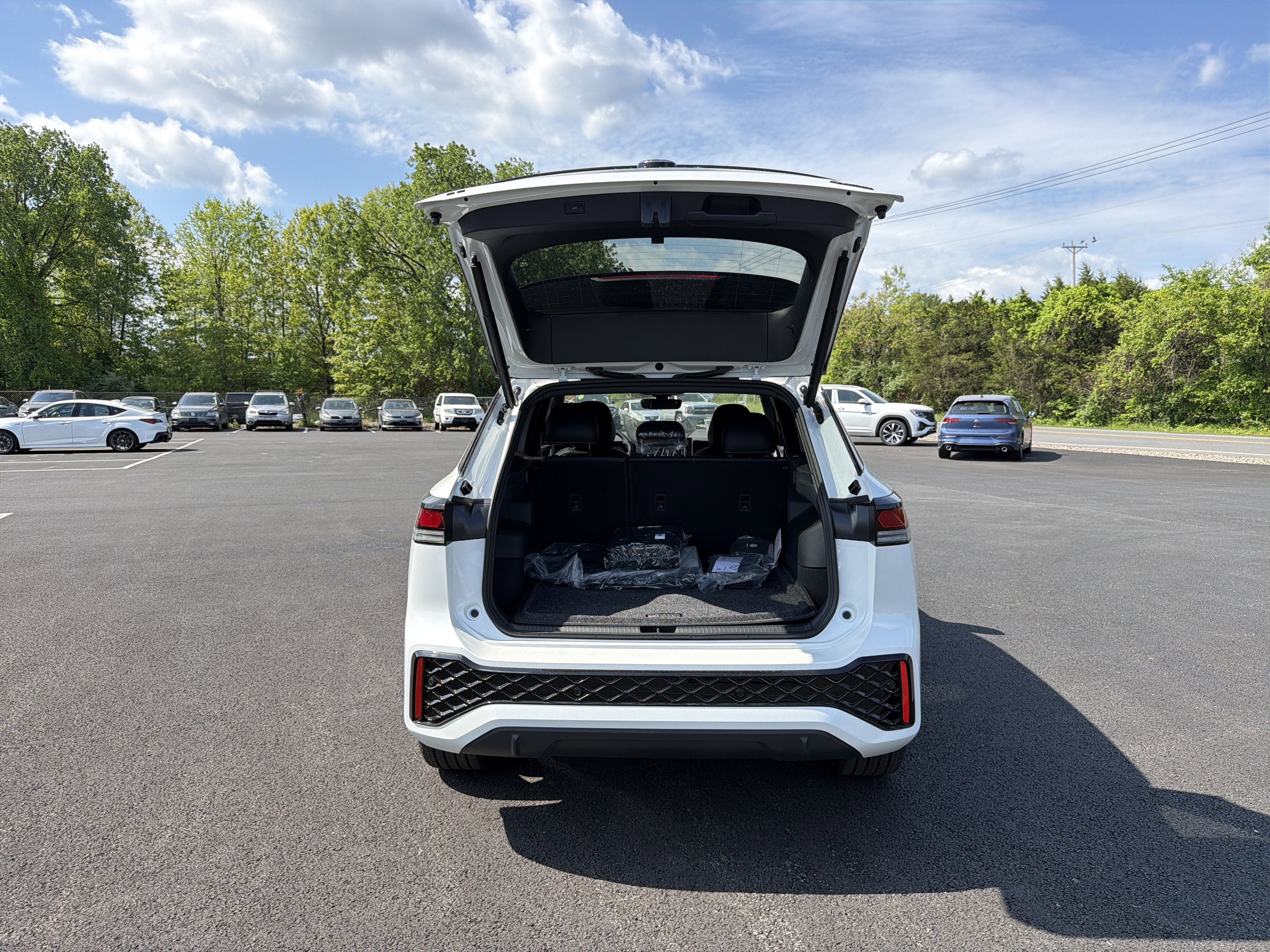 2026 Volkswagen Tiguan SE R-Line AWD