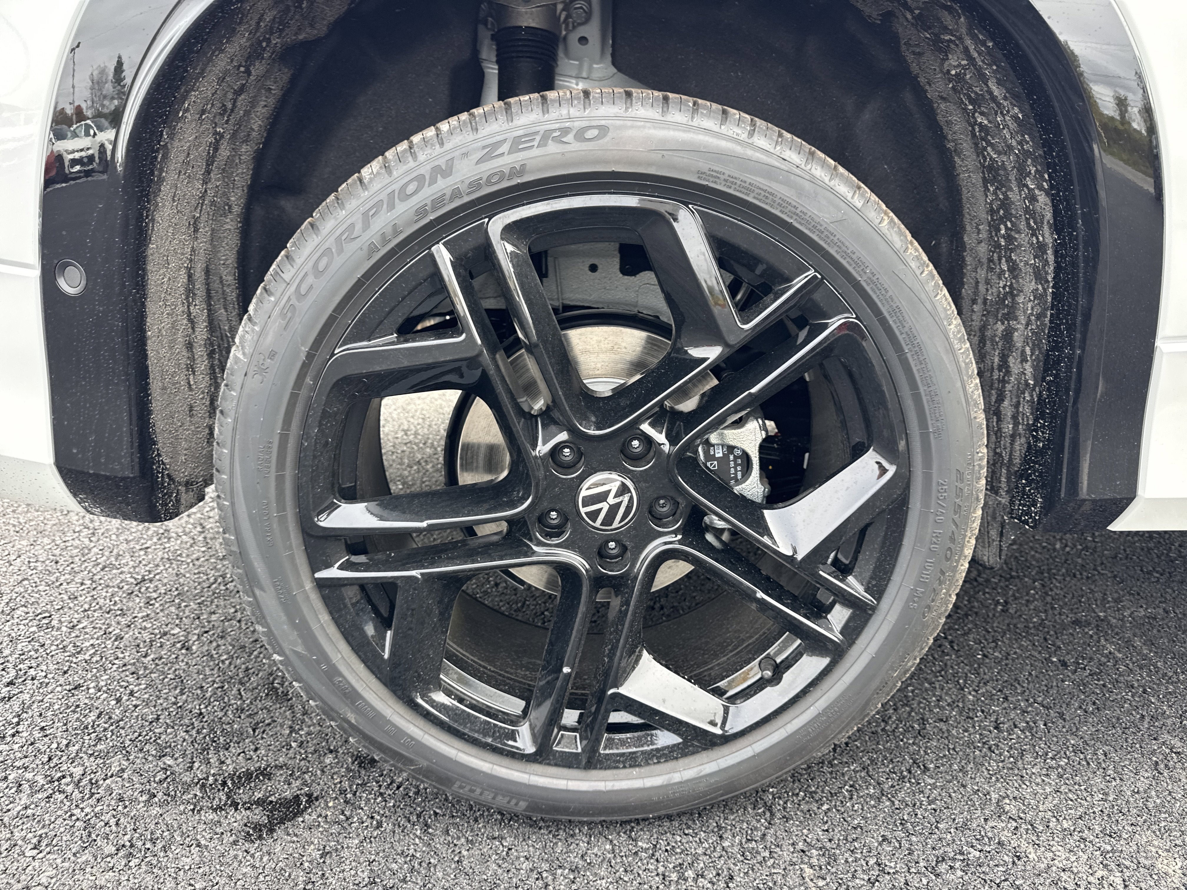 2025 Volkswagen Tiguan 2.0T SE R-Line Black