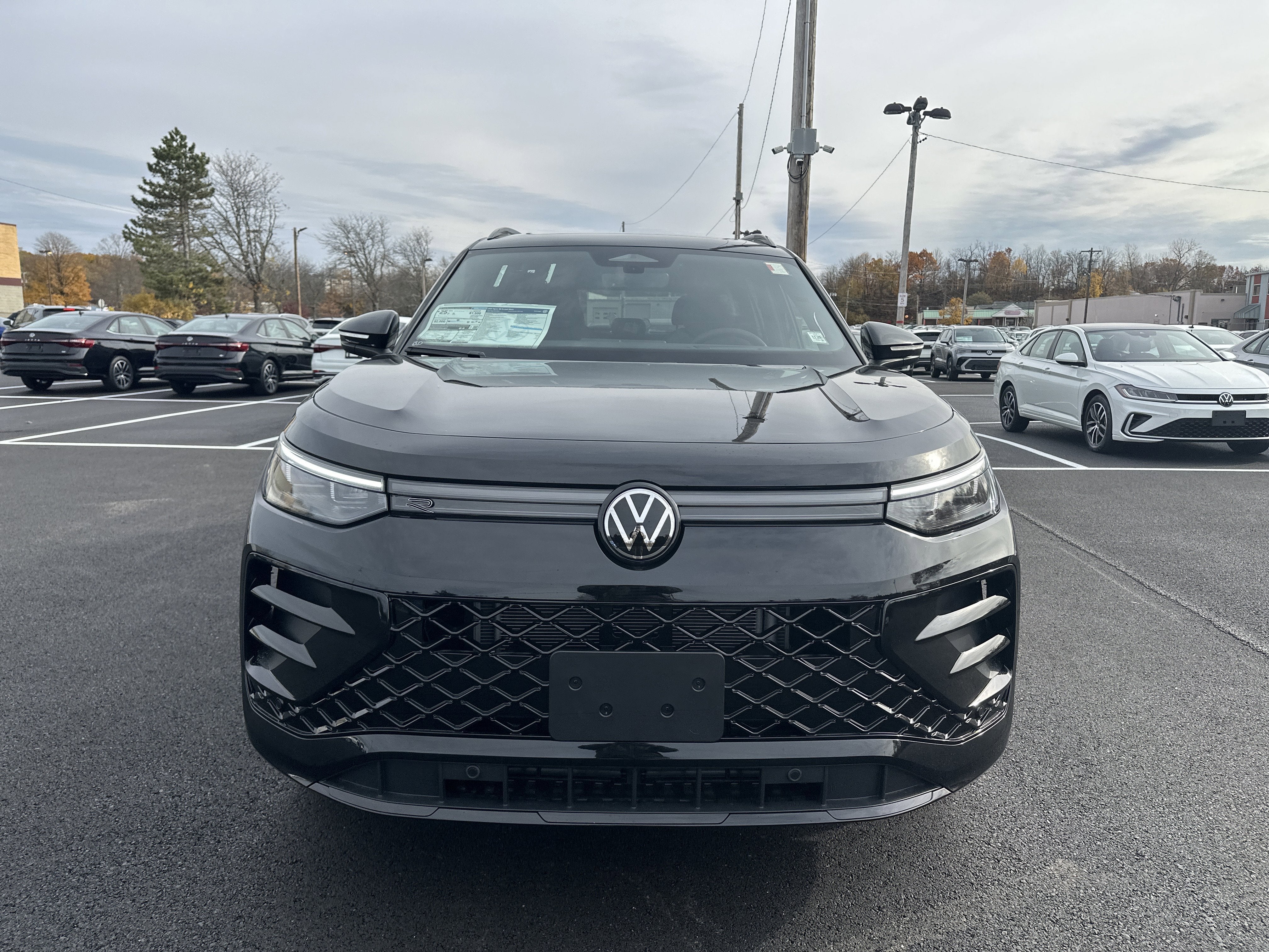 2026 Volkswagen Tiguan 2.0T SE R-Line Black
